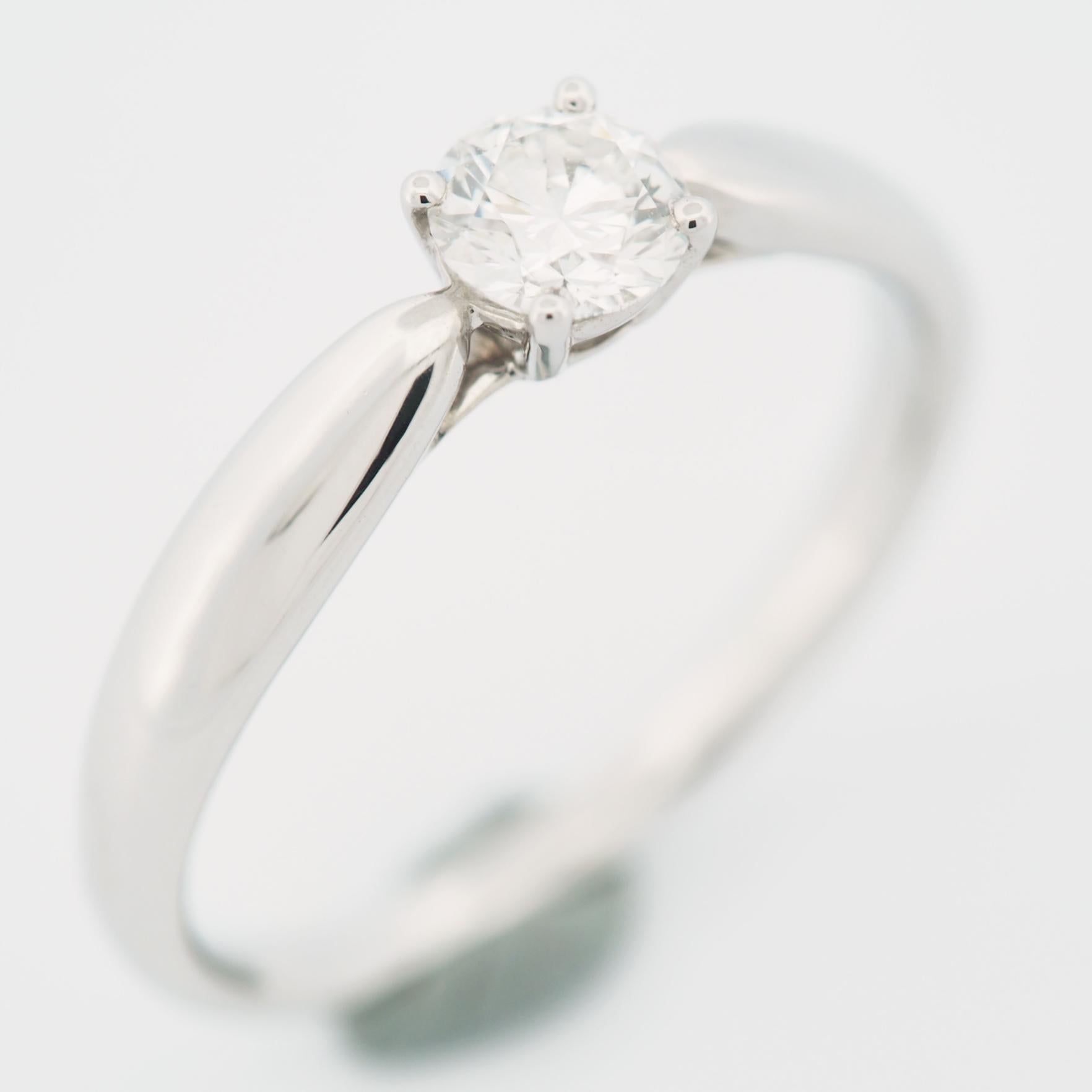 Item: Tiffany Harmony Solitaire Diamond Ring 
Stones: Diamond / 0.32ct
Color: G
Clarity:VS1
Polish: Excellent
Symmetry: Excellent
Fluorescence: None
Metal: Platinum 950
Ring Size: US SIZE 5.5 UK SIZE K 1/4
Internal Diameter: 16.15 mm
Measurements: