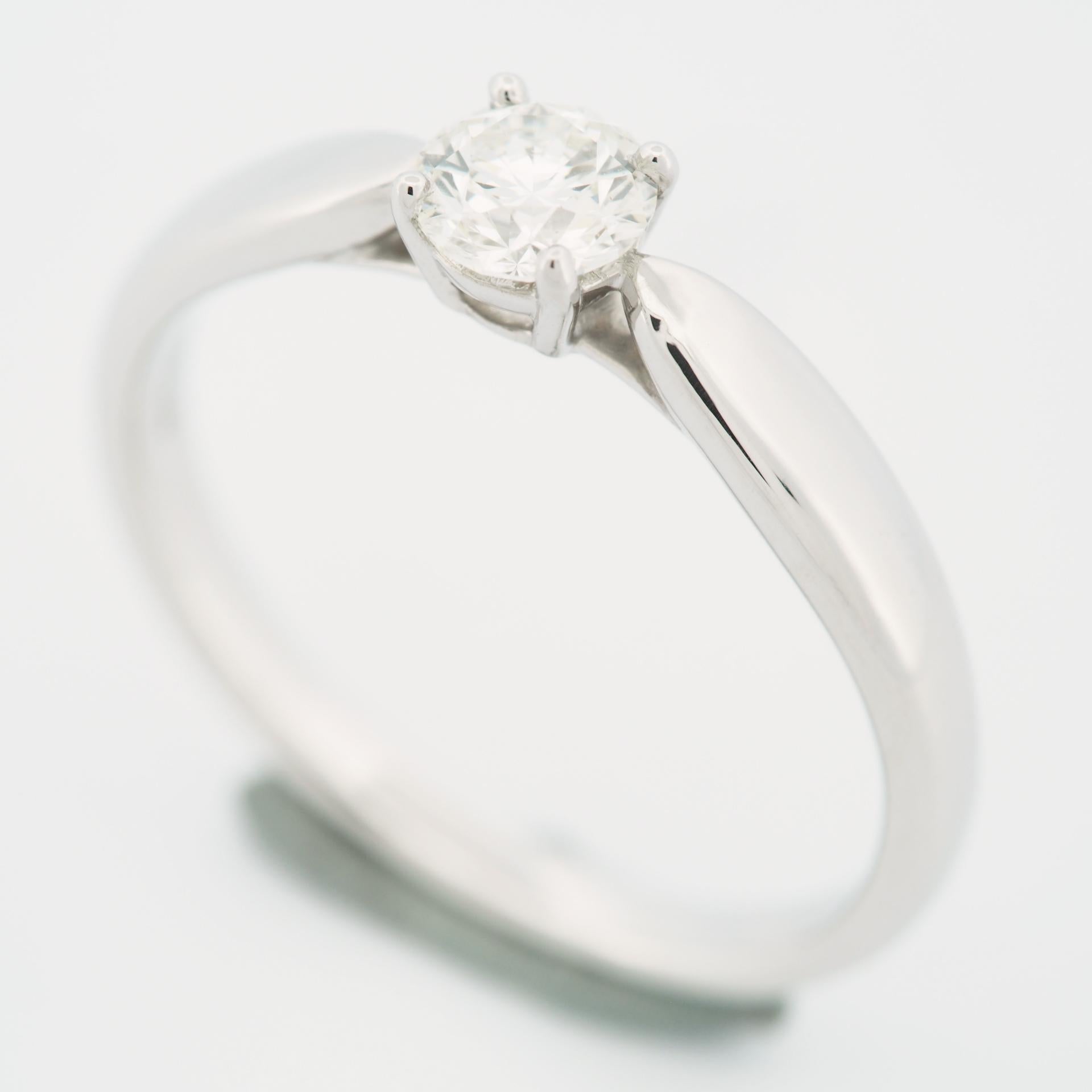 Item: Tiffany Harmony Solitaire Diamond Ring 
Stones: Diamond / 0.34ct
Color: I
Clarity: VS1
Polish: Excellent
Symmetry: Excellent
Fluorescence: None
Metal: Platinum 950
Ring Size: US SIZE 5.75 UK SIZE K 3/4
Internal Diameter: 16.30 mm
Measurements: