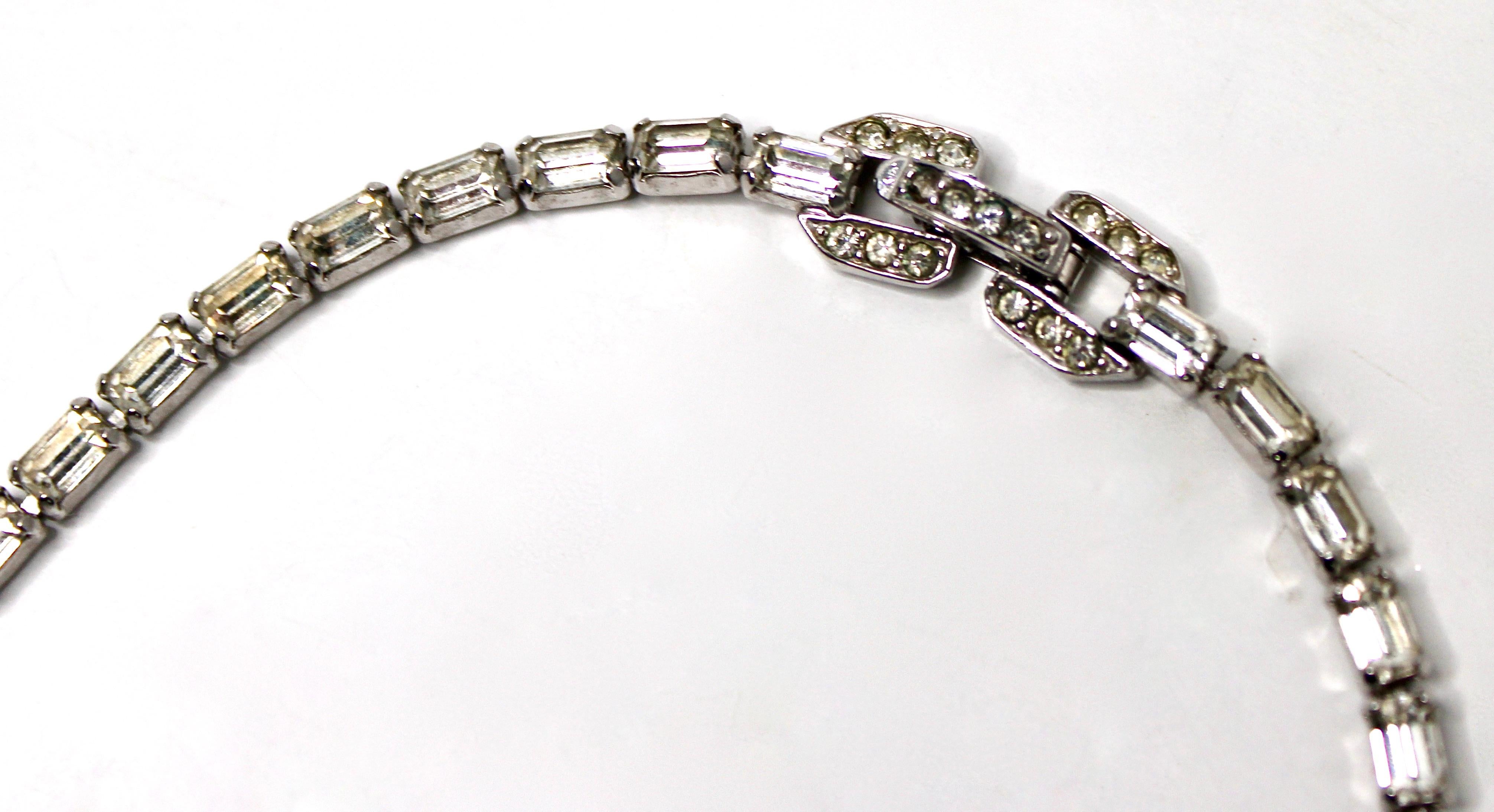 Collier en saphir et or blanc 14k d'inspiration Whiting circa 1970 Bon état - En vente à Scottsdale, AZ