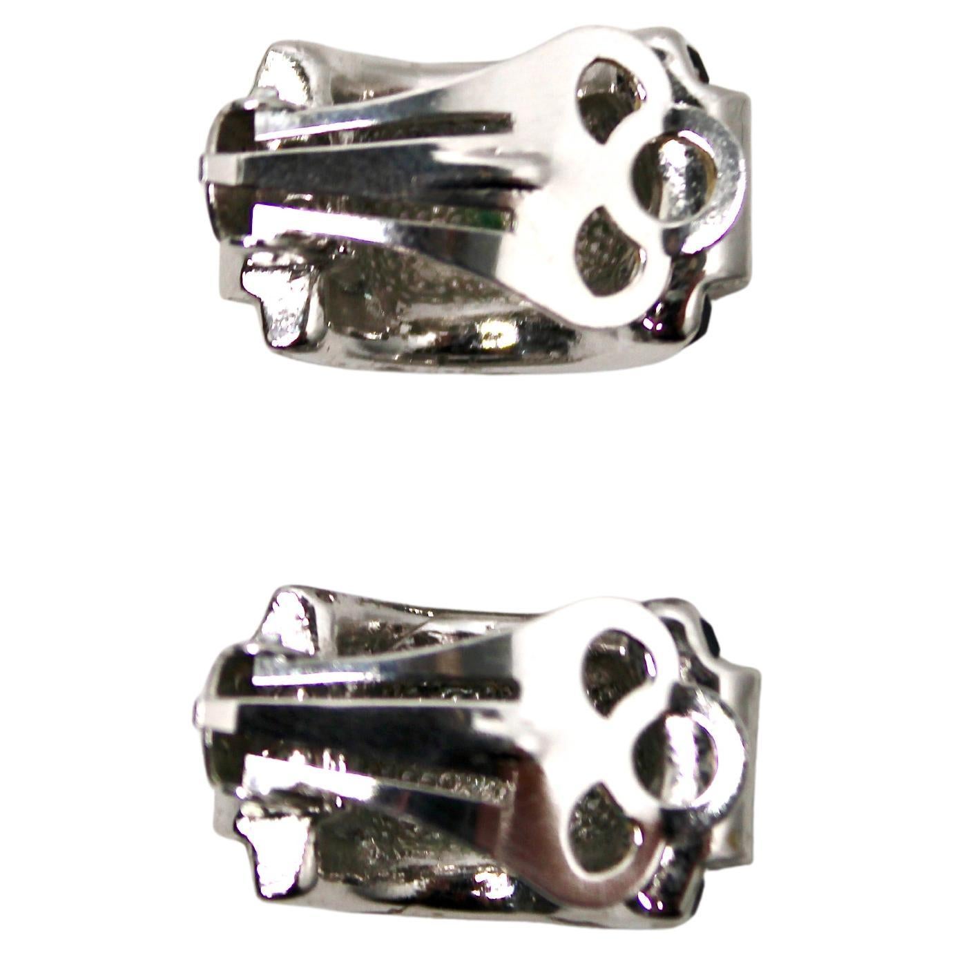 Donna Orecchini a cerchio con zaffiro in costume ispirati a Tiffany, circa anni '70 in vendita