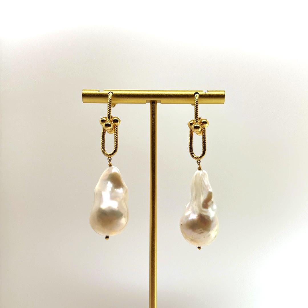 Uncut Tiffany inspired Hardware Earring in 14k Gold and Pearl For Sale