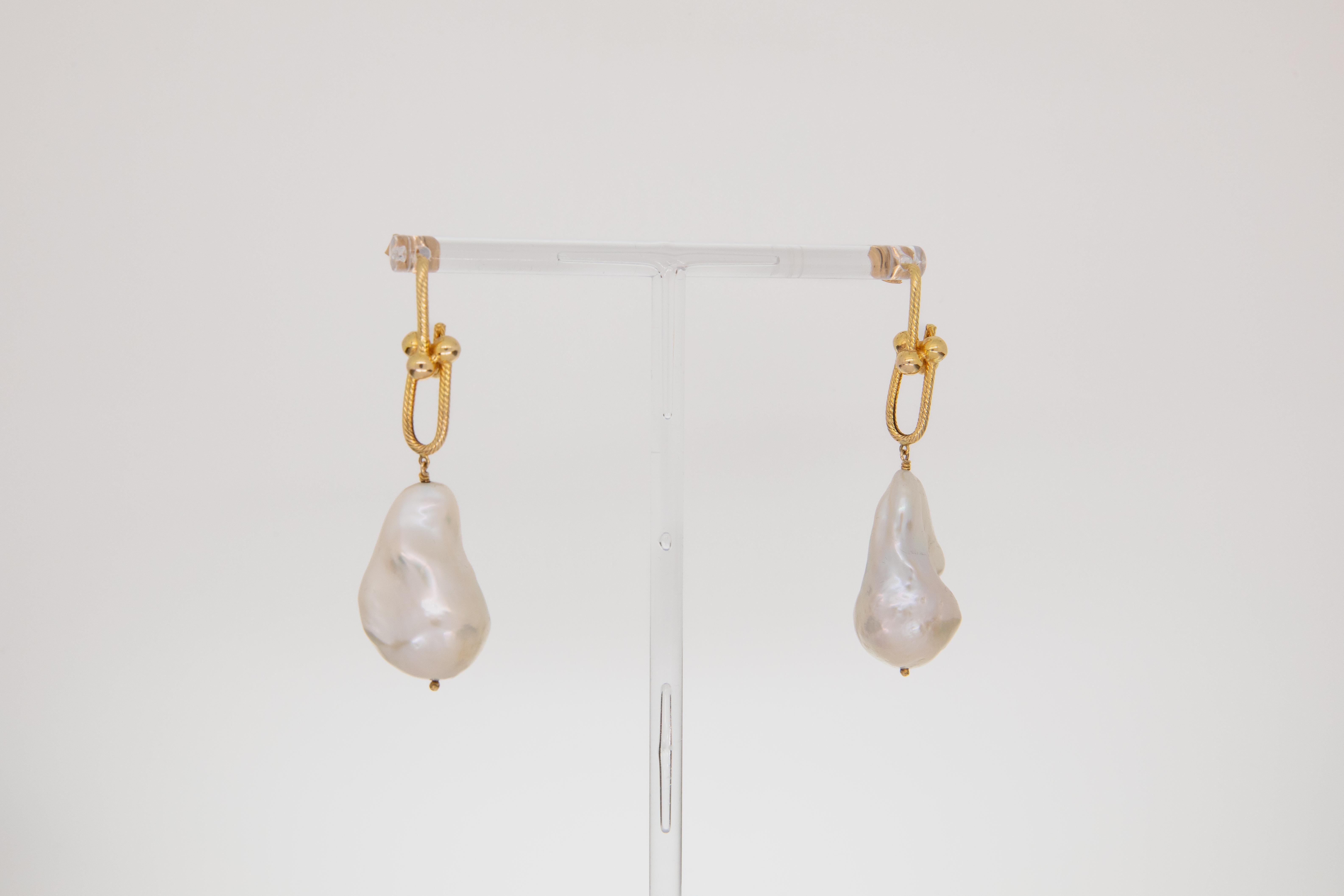 Artisan Tiffany inspired Hardware Earring in 14k Gold and Pearl For Sale