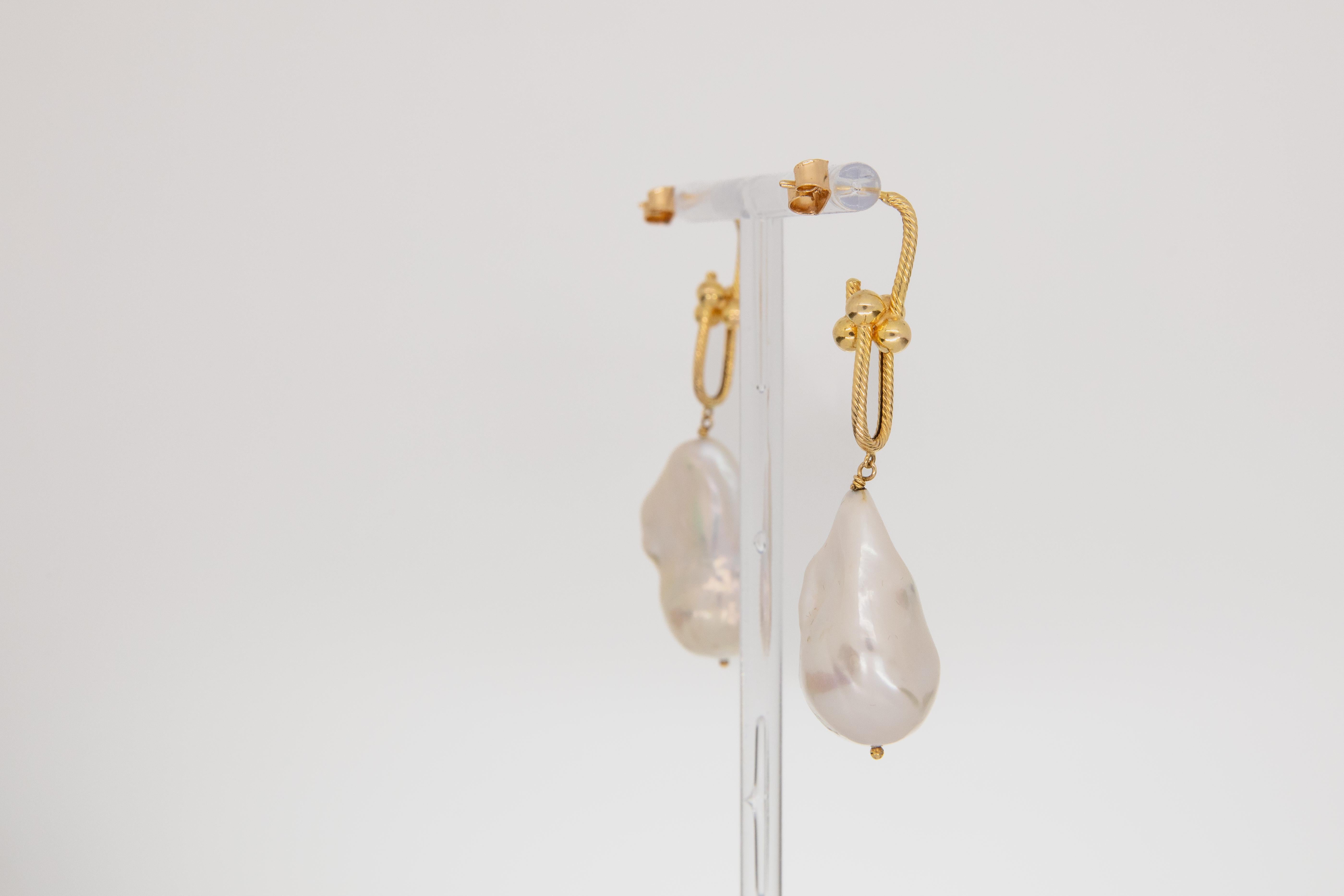 Uncut Tiffany inspired Hardware Earring in 14k Gold and Pearl For Sale