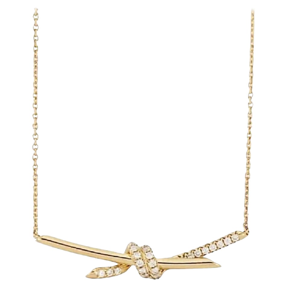 Tiffany Knot Pendant in Yellow Gold with Diamonds en venta