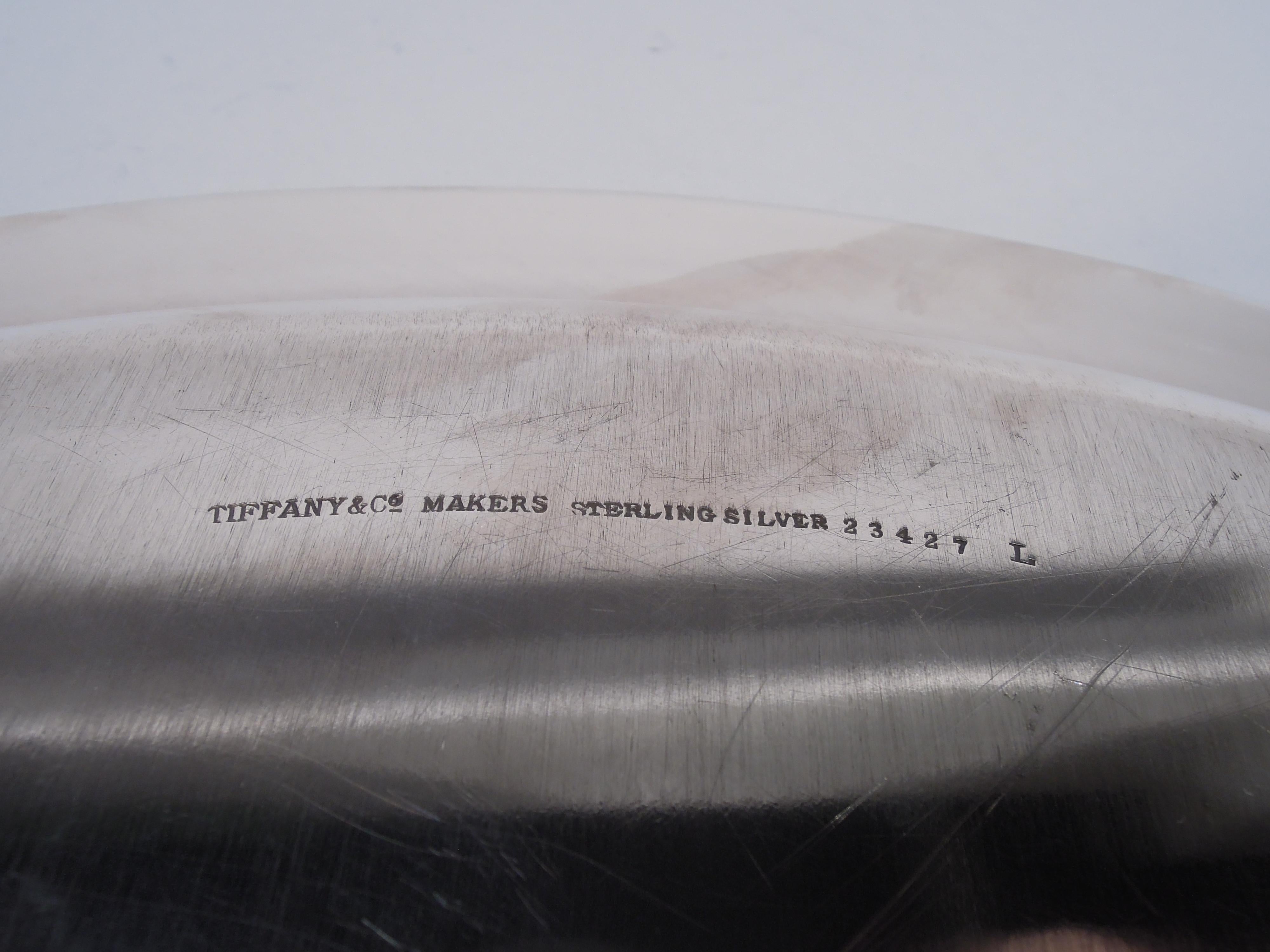 Tiffany Große & schwere Midcentury Modern 18-Zoll Runde Tablett im Zustand „Gut“ im Angebot in New York, NY