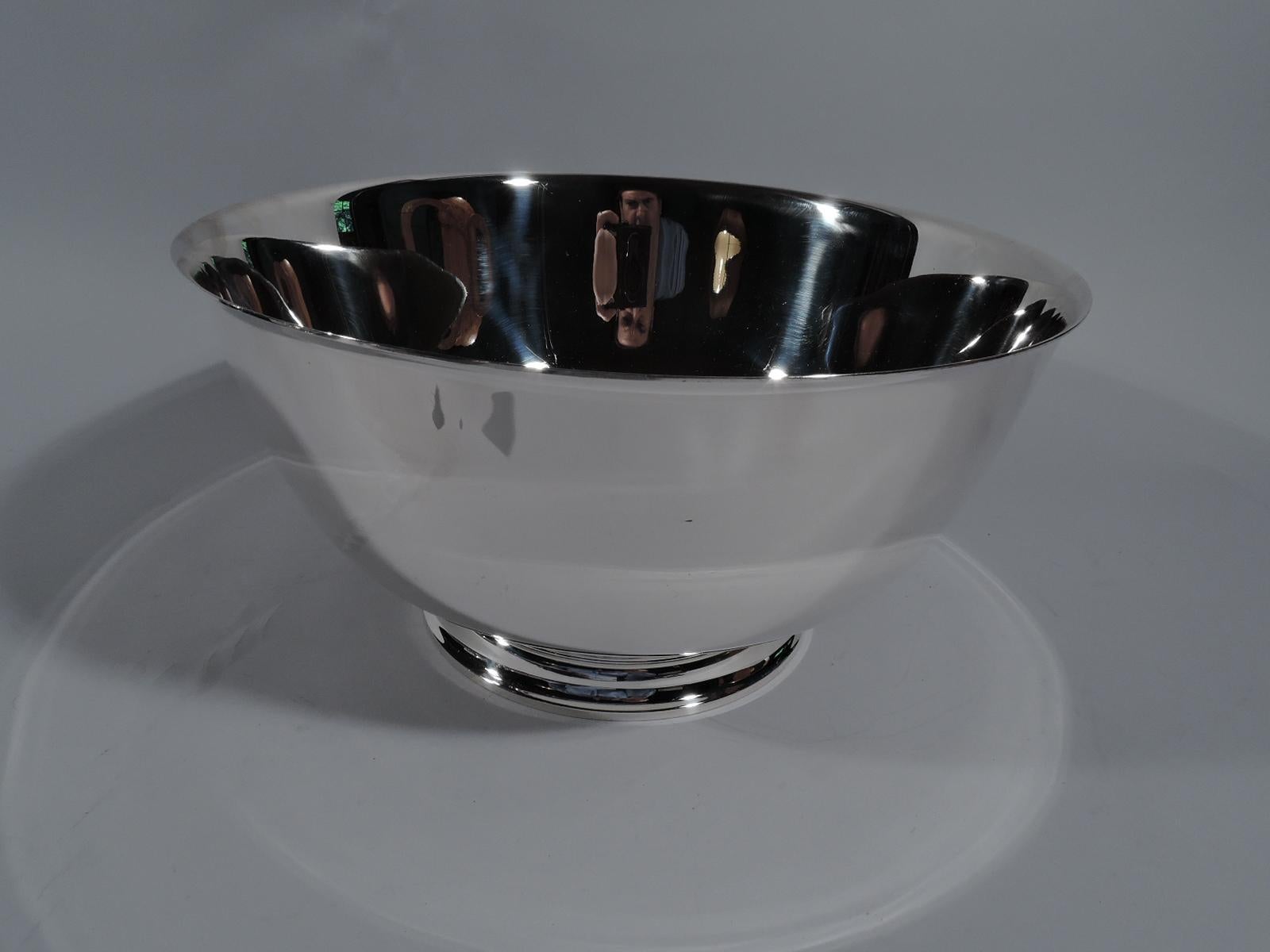 Modern sterling silver Revere bowl. Made by Tiffany & Co. in New York. Traditional form with curved sides and stepped foot. Showcase-quality with lots of room for engraving. Fully marked including postwar pattern no. 22967 and director’s letter M