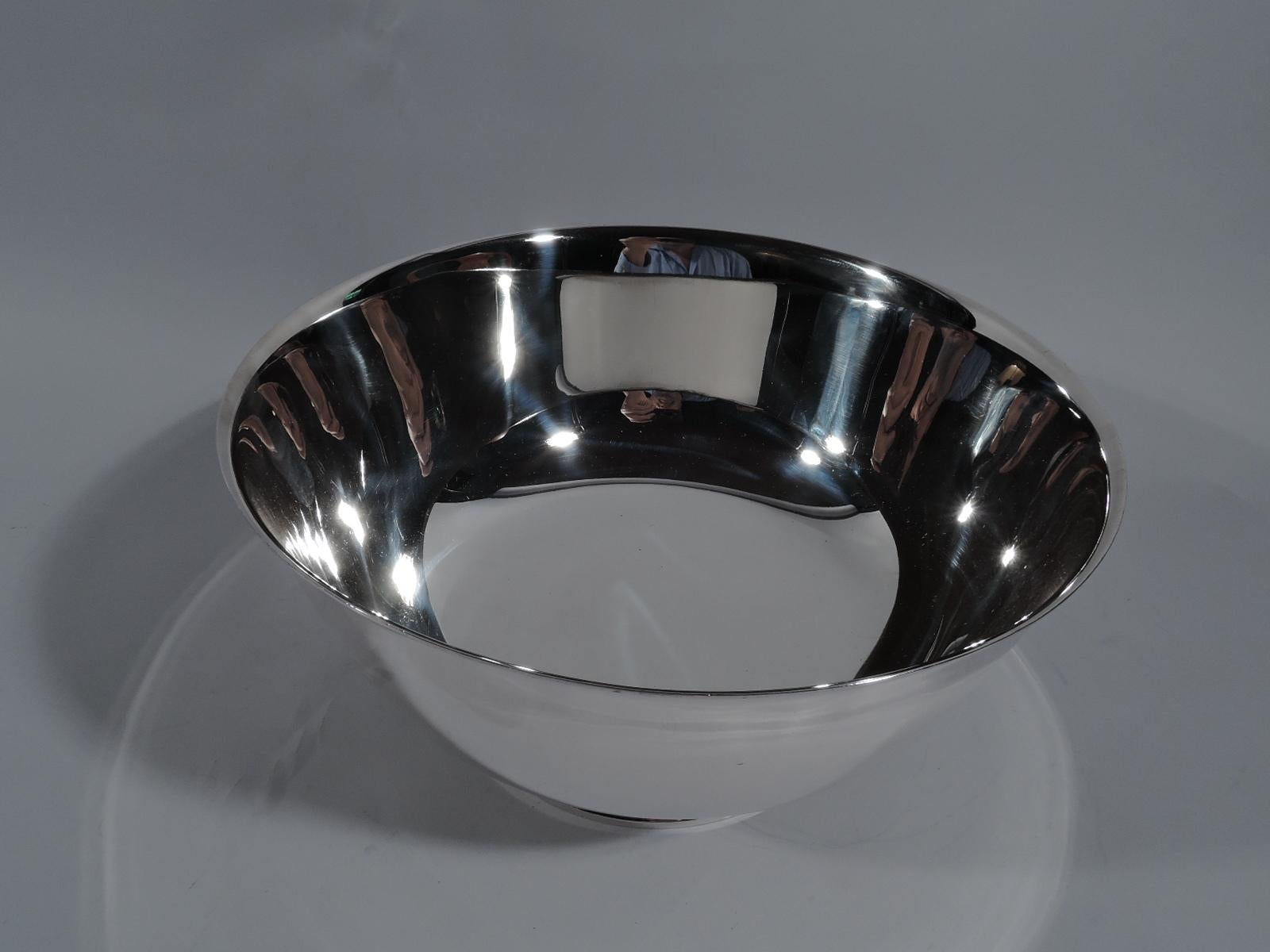 Colonial Revival Tiffany Large and Modern Sterling Silver Showcase-Quality Trophy Bowl