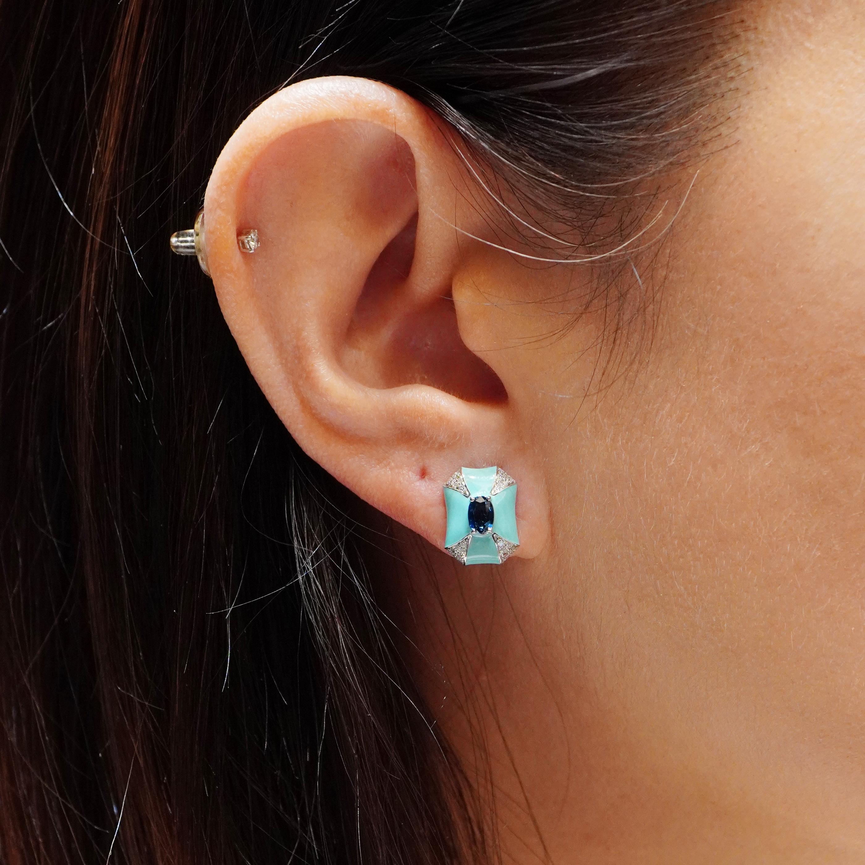 ''Tiffany like Blue'' Enamel Vivid Blue Sapphire Stud Designer Earring 18K In New Condition For Sale In Hung Hom, HK