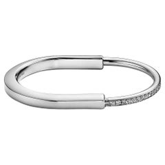 Bracelet Tiffany Lock en or blanc 18k avec demi-pavé de diamants