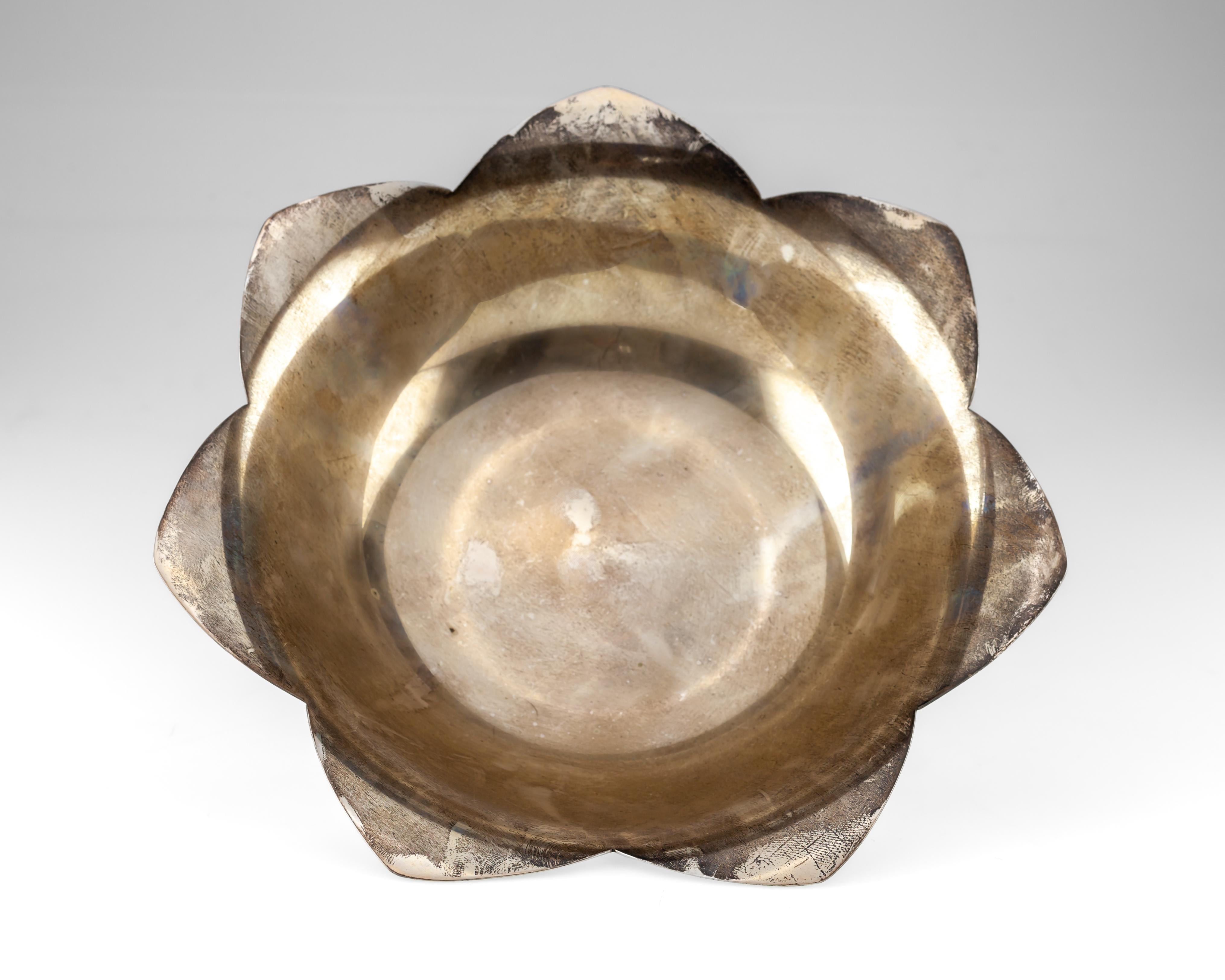 Modern Tiffany Makers Sterling Silver Flower Form Petal Bowl 28889 For Sale