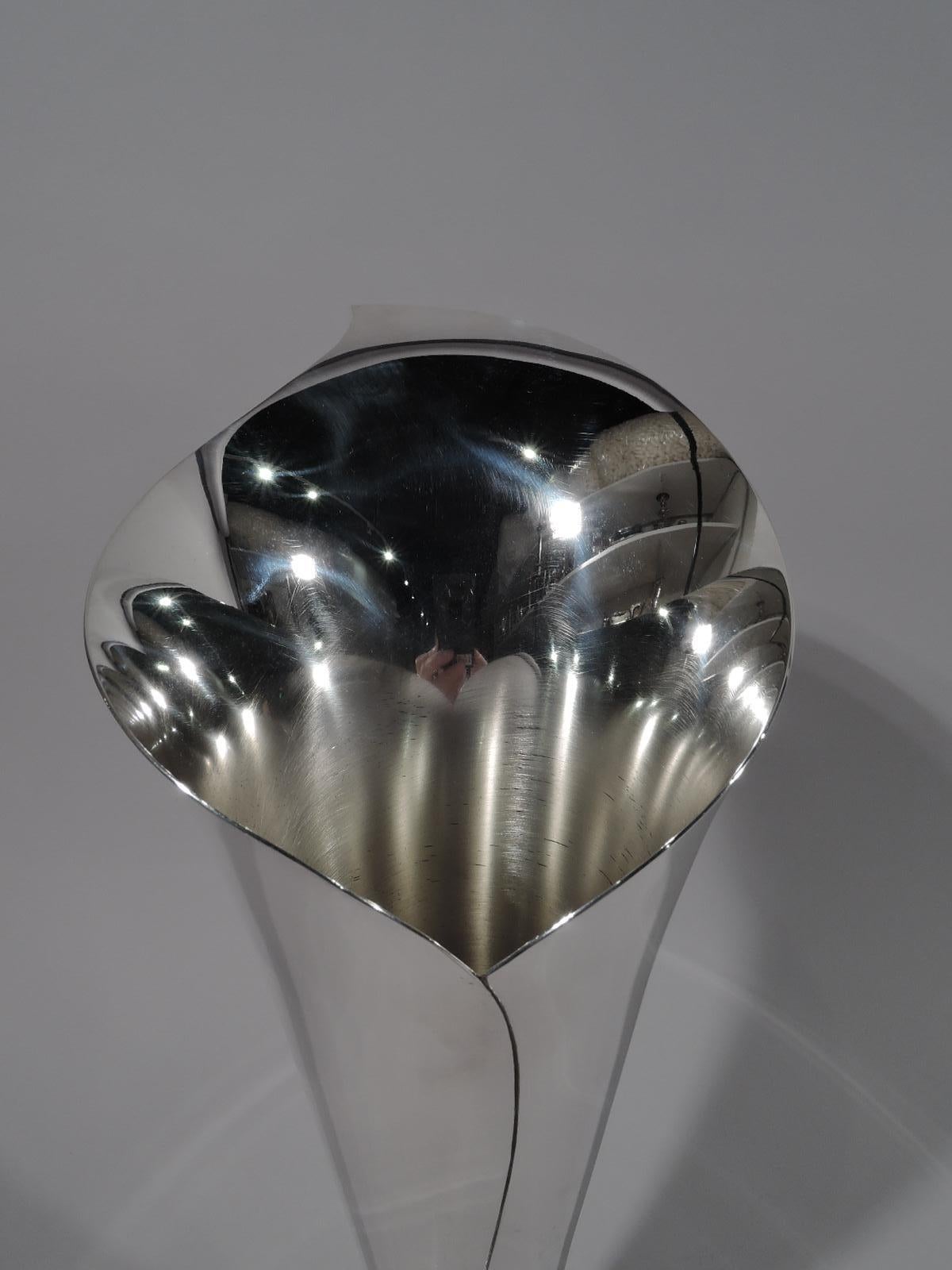 American Tiffany Mid-Century Modern Abstract Wrapped-Leaf Vase