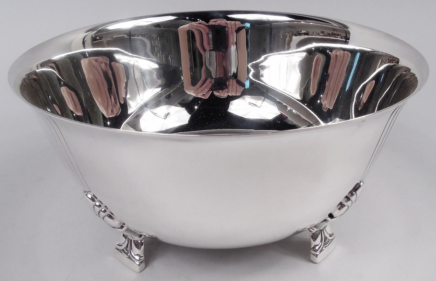 Mid-Century Modern Tiffany Midcentury Modern Bowl in Classic Palmette Pattern For Sale
