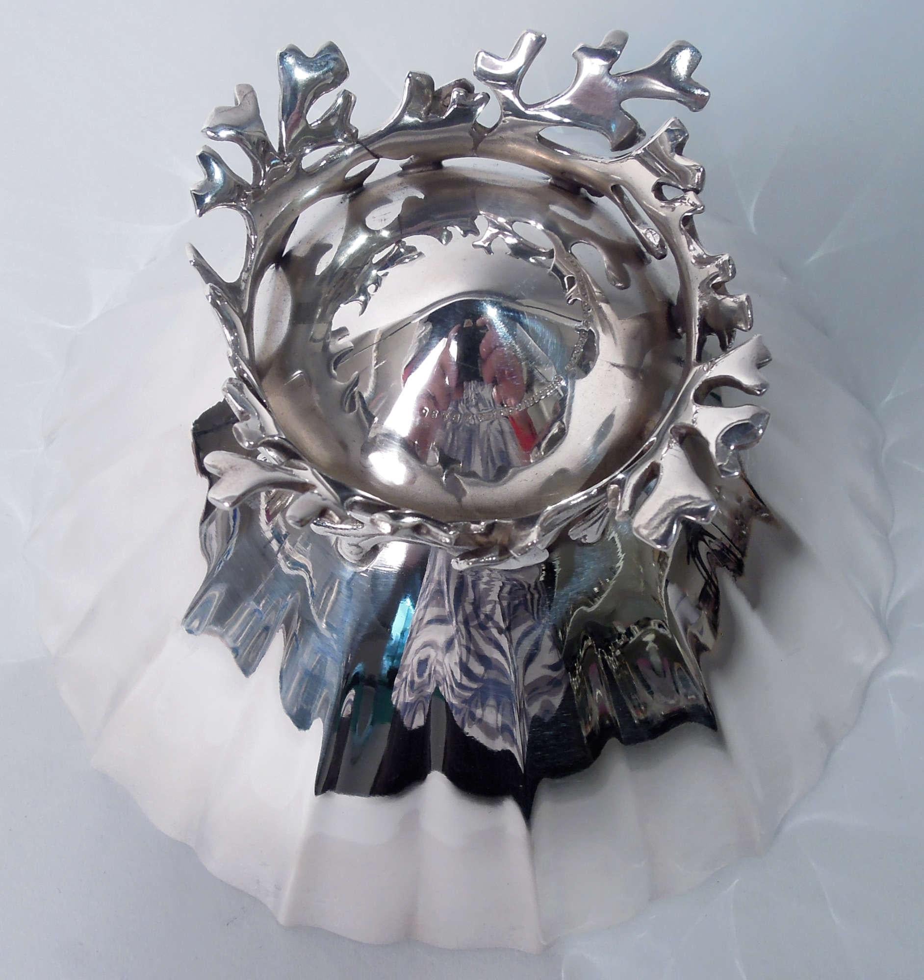 Ciotola a foglia in argento Tiffany Midcentury Modern Classical Sterling Silver In condizioni buone a New York, NY