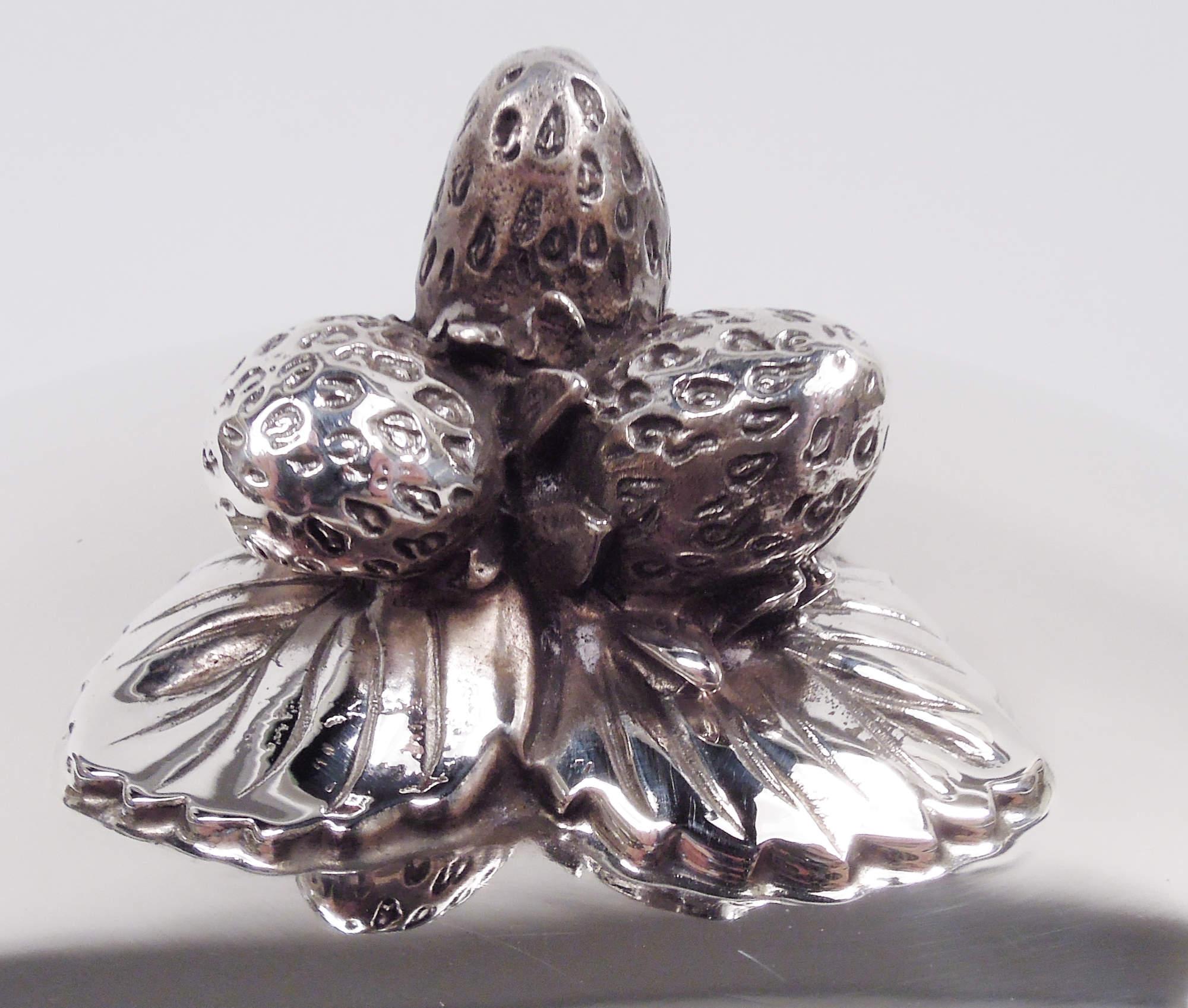 Tiffany Midcentury Modern Sterling Silver Bowl with Strawberry Finial In Good Condition For Sale In New York, NY