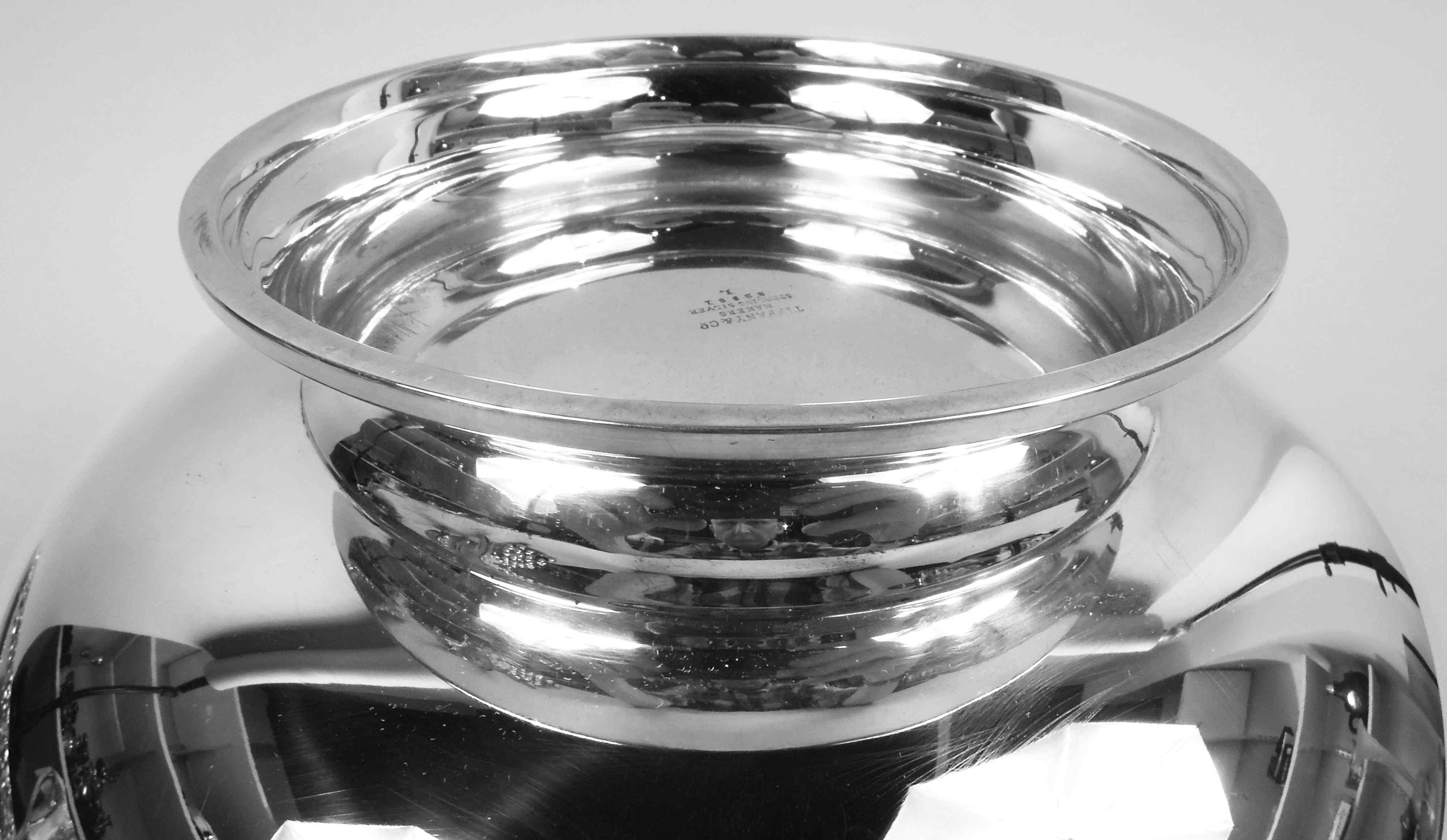 Tiffany Midcentury Modern Sterling Silver Monteith Bowl In Good Condition For Sale In New York, NY