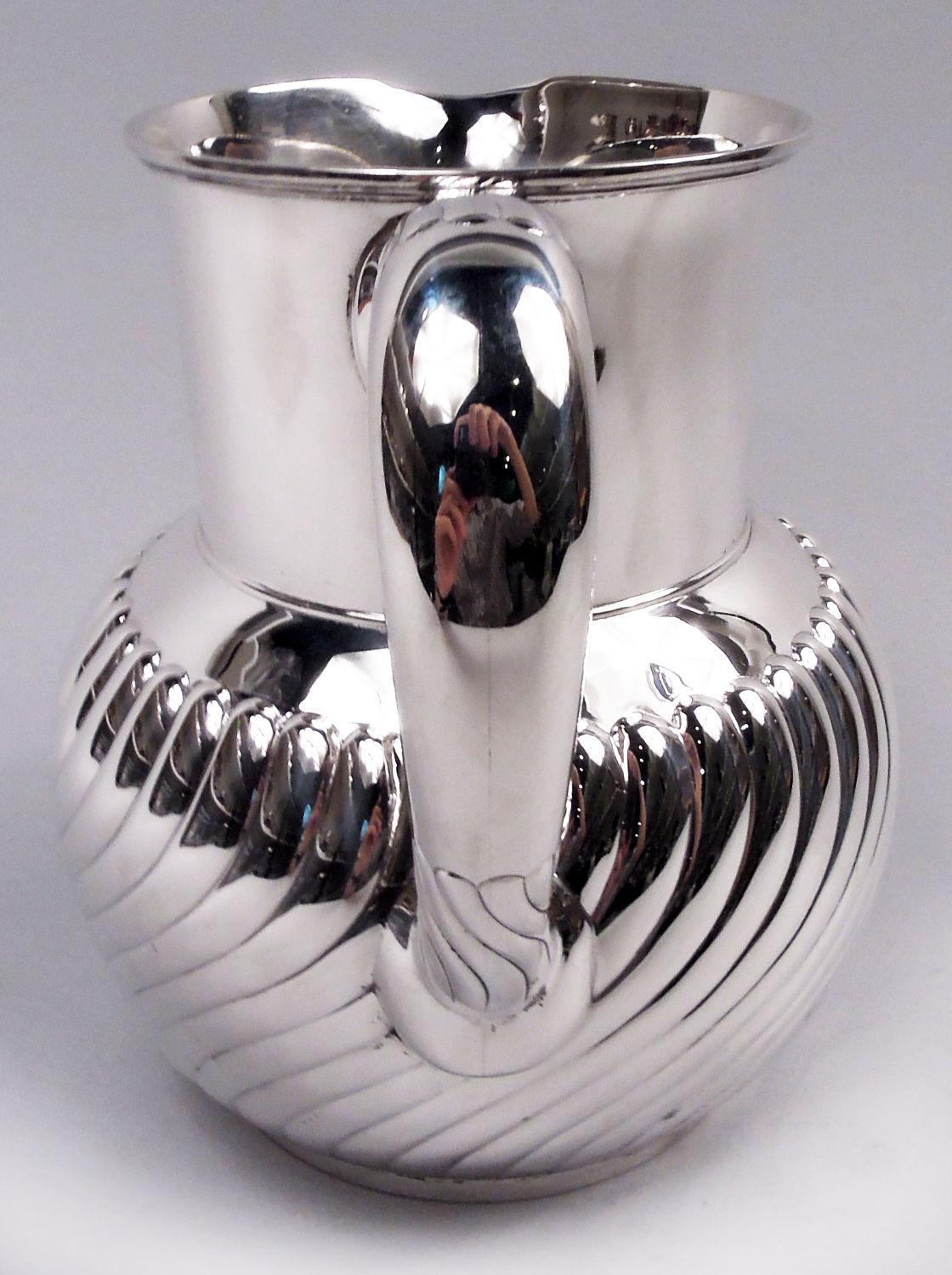 Américain Pichet à eau en argent sterling The Moderns Classic en vente