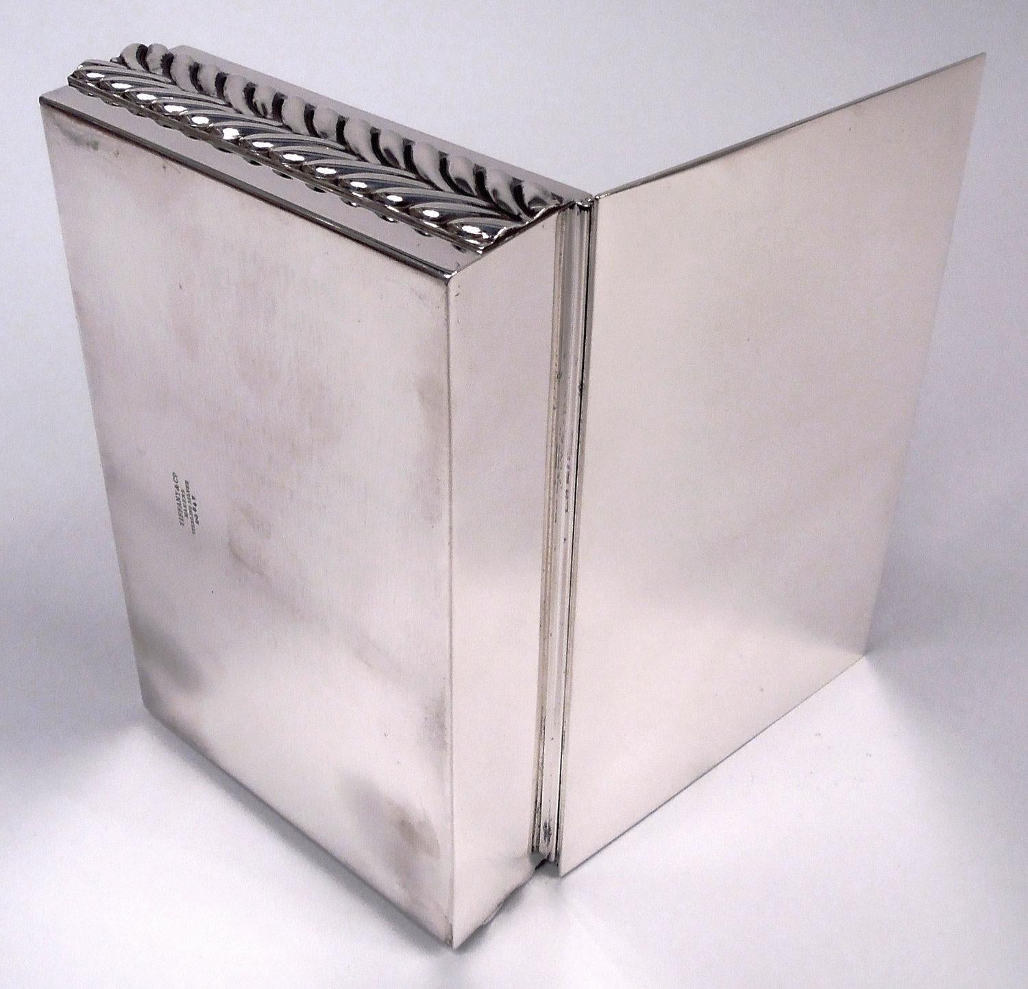 Moderne Tiffany-Schachtel aus Sterlingsilber mit kühner Wellenkante im Angebot 3