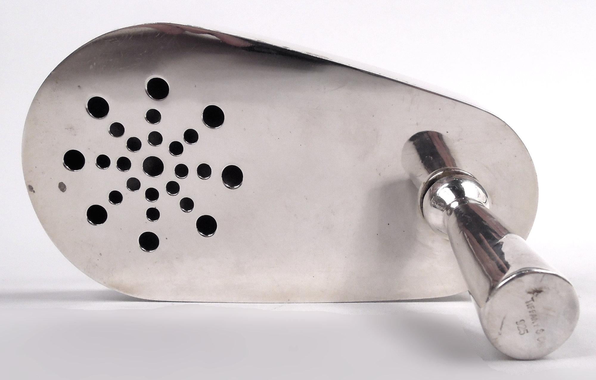 Moderno Rumore di festa in argento Tiffany Modern A. Silver in vendita