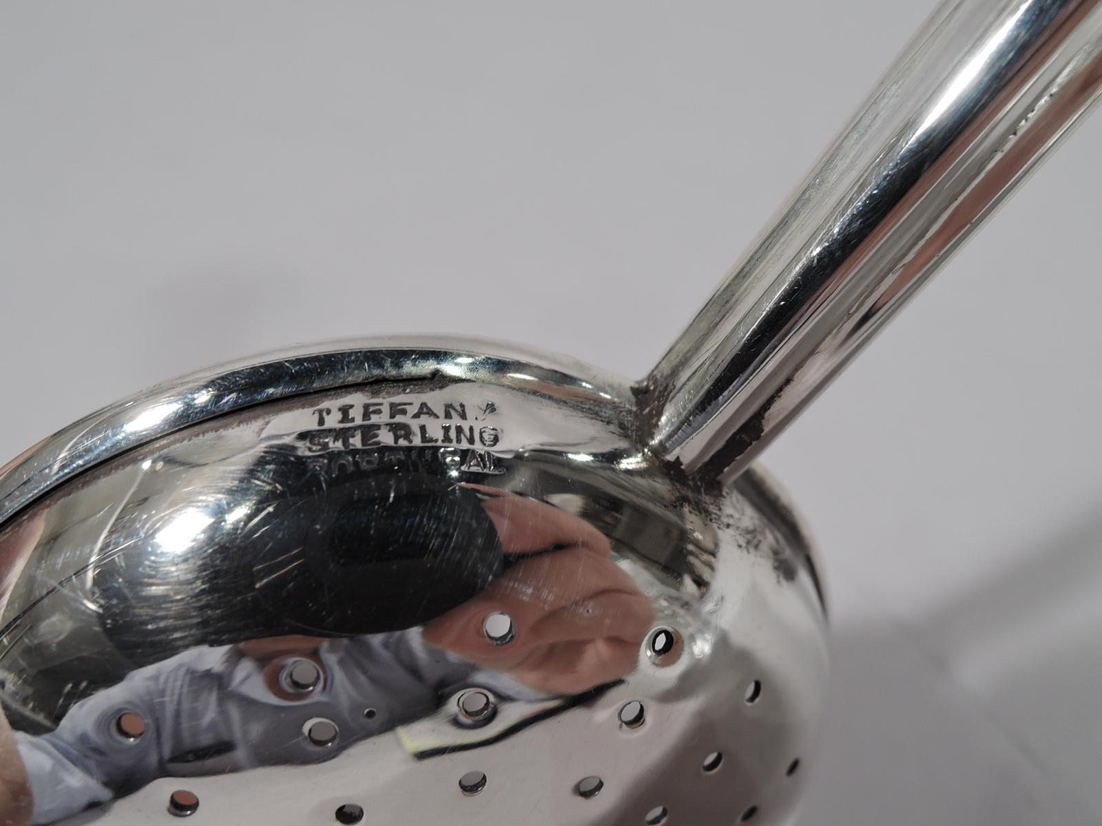 Tiffany Modern Sterling Silver Tea Strainer In Excellent Condition In New York, NY