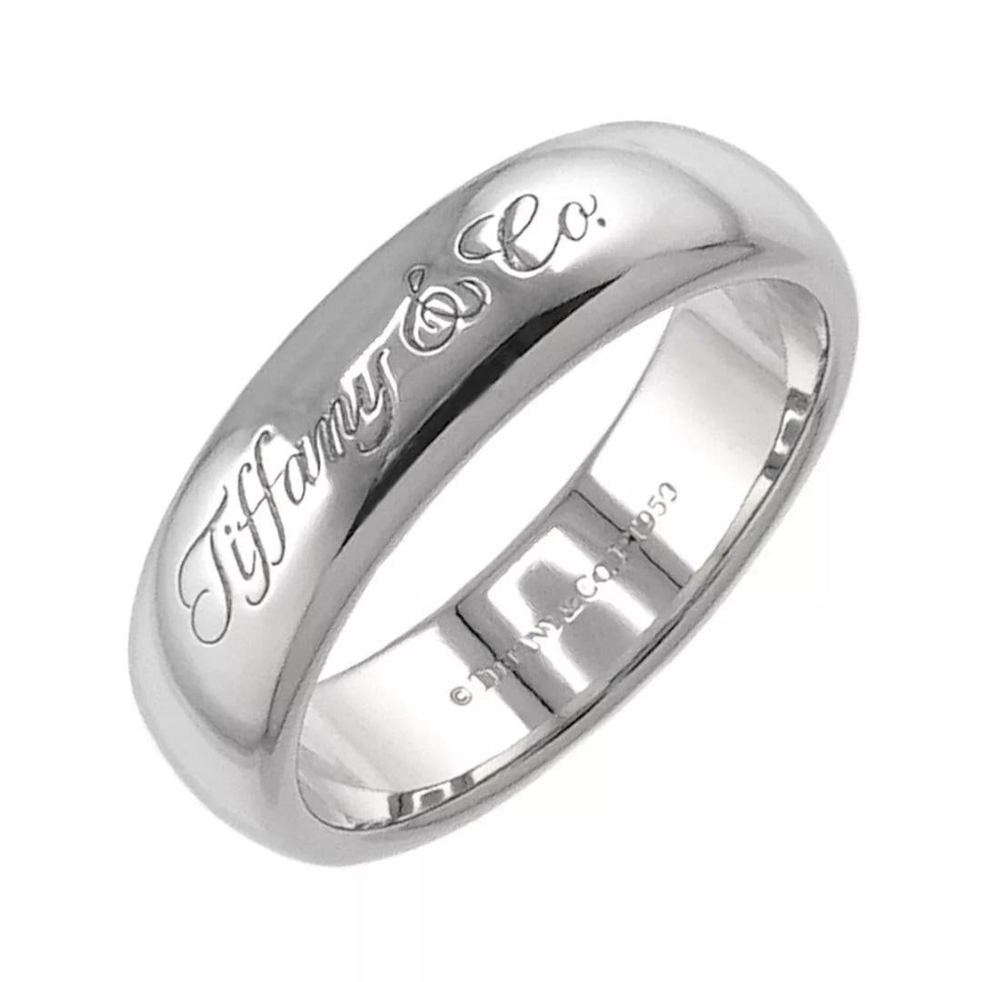 TIFFANY & Co. TIFFANY Notas Alianza de Platino 6mm Lucida 8.5 

Metal: Platino
Tamaño: 8.5
Ancho de banda: 6 mm
Peso: 13.60 gramos
Sello: ©TIFFANY&Co. PT950
Estado: Excelente estado, como nuevo

Edición limitada, ya no está a la venta en las tiendas