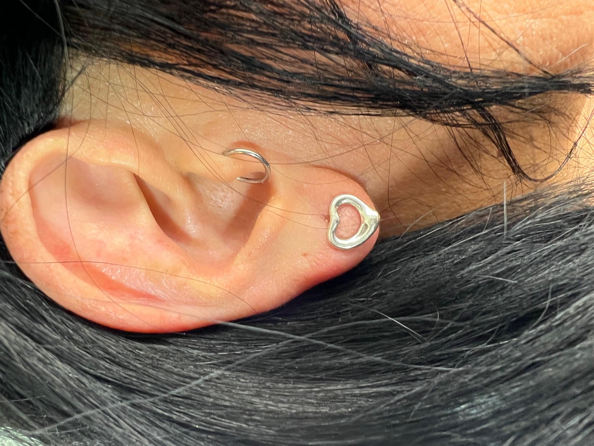  TIFFANY Open Heart Stud Earrings in Sterling Silver 925 Elsa Peretti  In Good Condition In Freehold, NJ