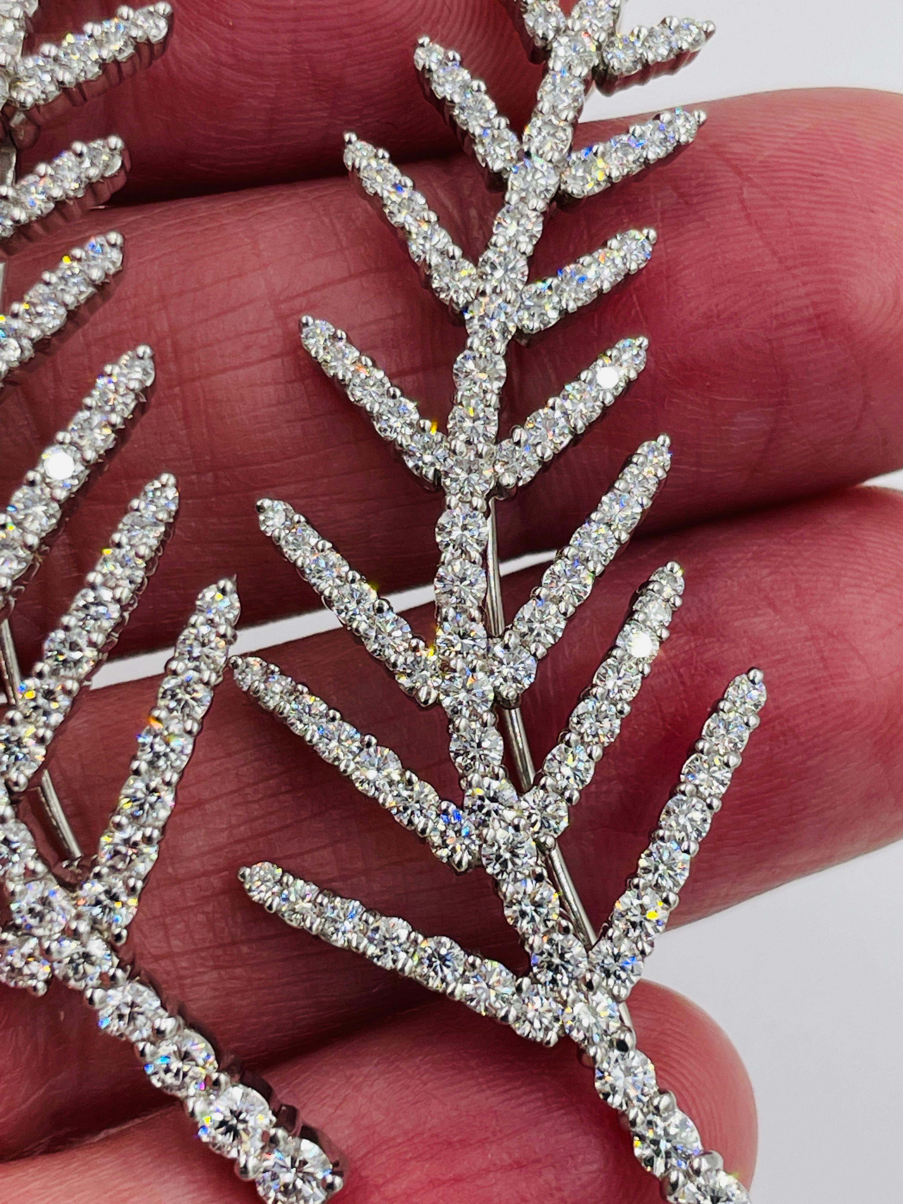 Tiffany Pair of Diamond Platinum Fern Brooches In Good Condition For Sale In Los Angeles, CA