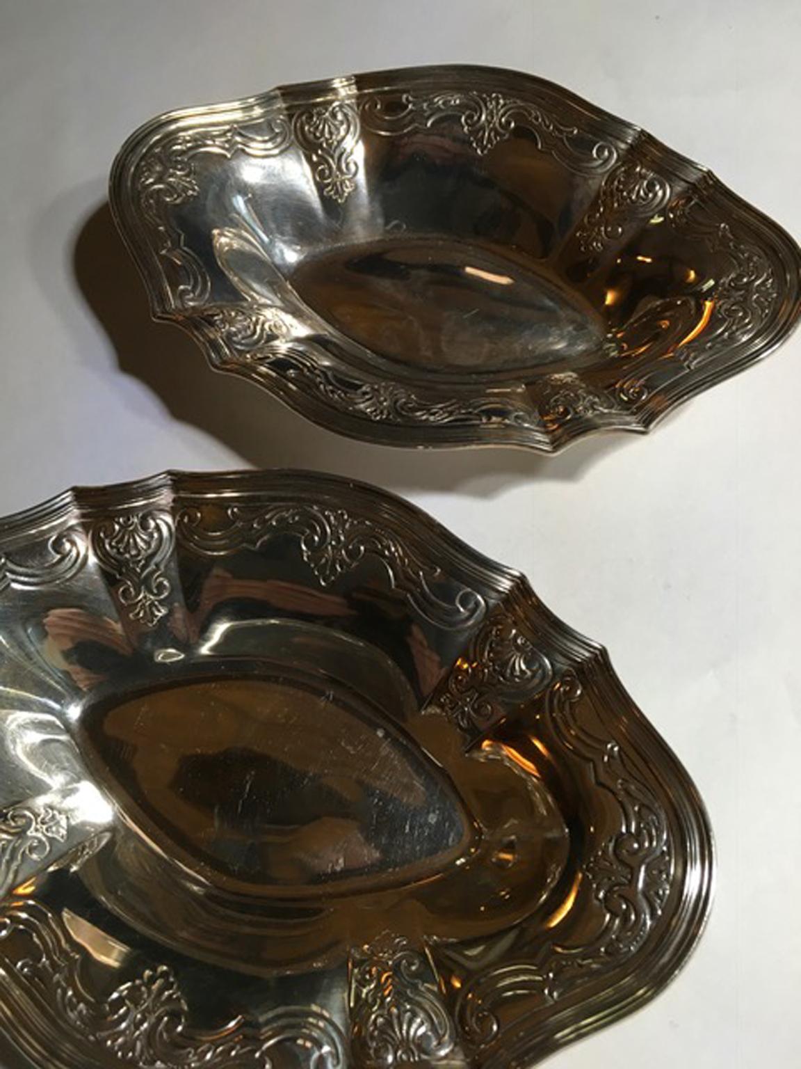 American New York Tiffany Late 19th Century Victorian Pair of Sterling Silver Bowls For Sale