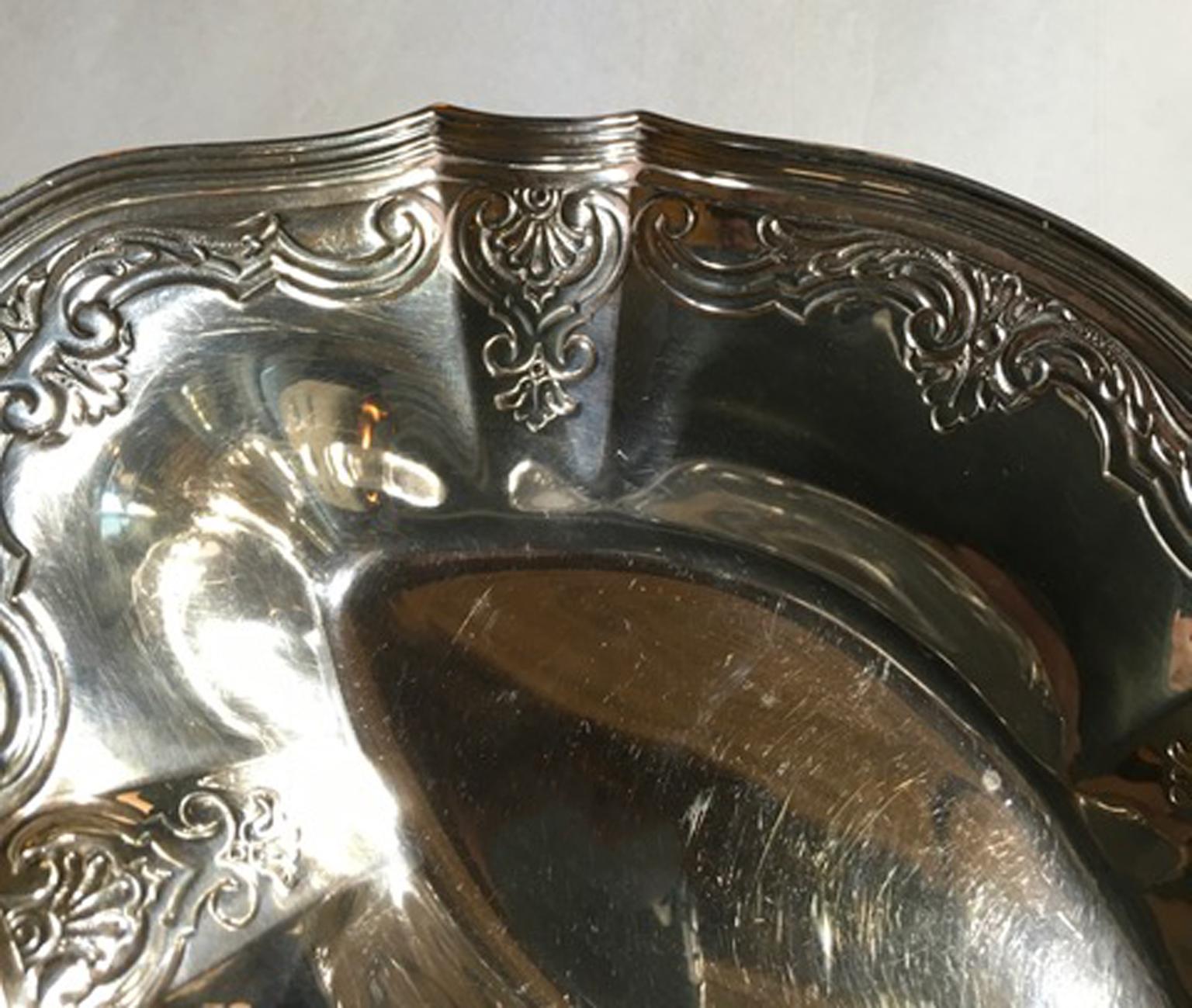 New York Tiffany Late 19th Century Victorian Pair of Sterling Silver Bowls For Sale 5