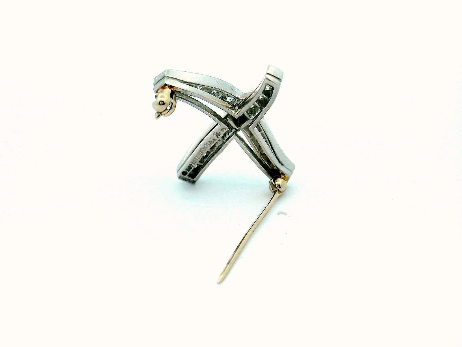 Tiffany paloma X Pave Brooch In Good Condition For Sale In Great Neck Plaza, NY