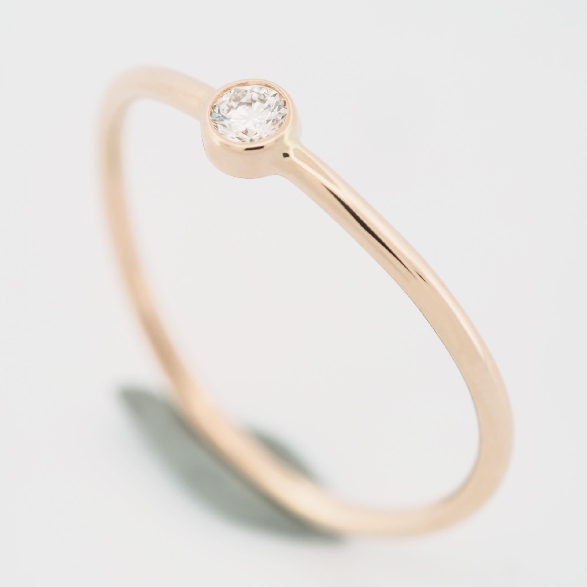 Item: Tiffany Peretti Wave Single Row Diamond Ring
Stones: Diamond (0.06ct)
Metal: 18K Rose Gold
Ring Size: US SIZE 6.25 UK SIZE L 3/4
Internal Diameter: 16.75 mm
Measurements: 1.1 - 3.3 mm
Weight: 1.0 Grams
Condition: Used (repolished)
Retail