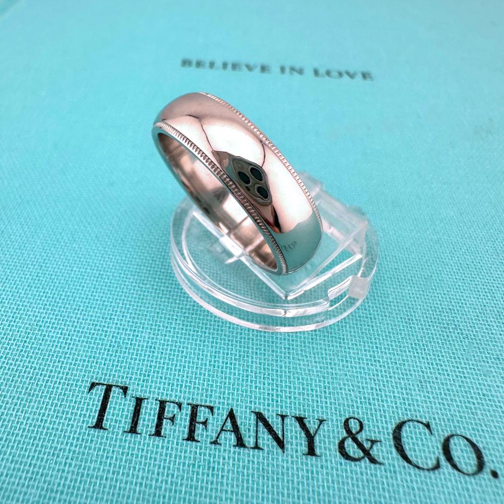 Tiffany Bague à anneau Milgrain sertie de platine 6 mm en vente 4