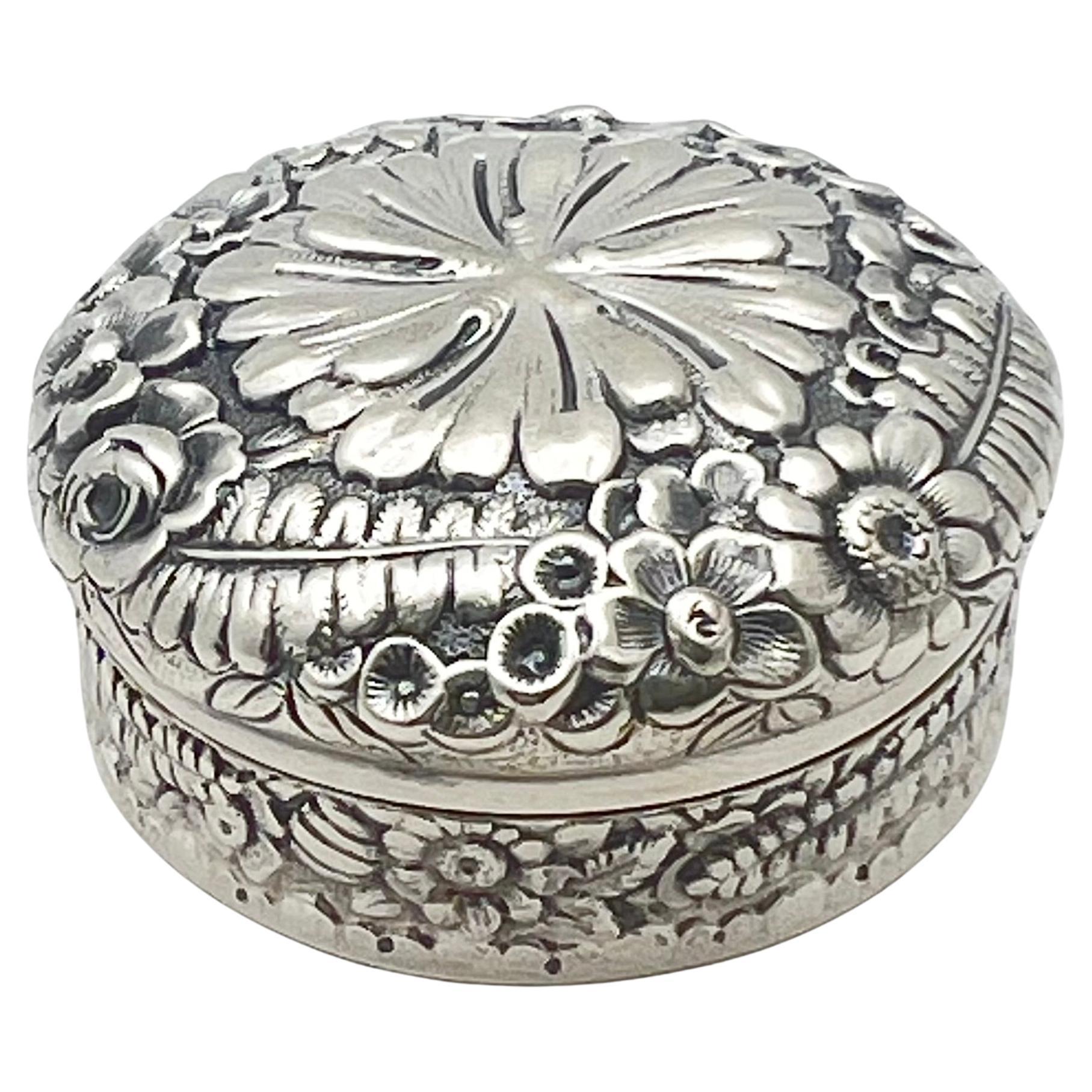 Tiffany Repoussé Sterling Silver 11-Piece Vanity Dresser Set 6