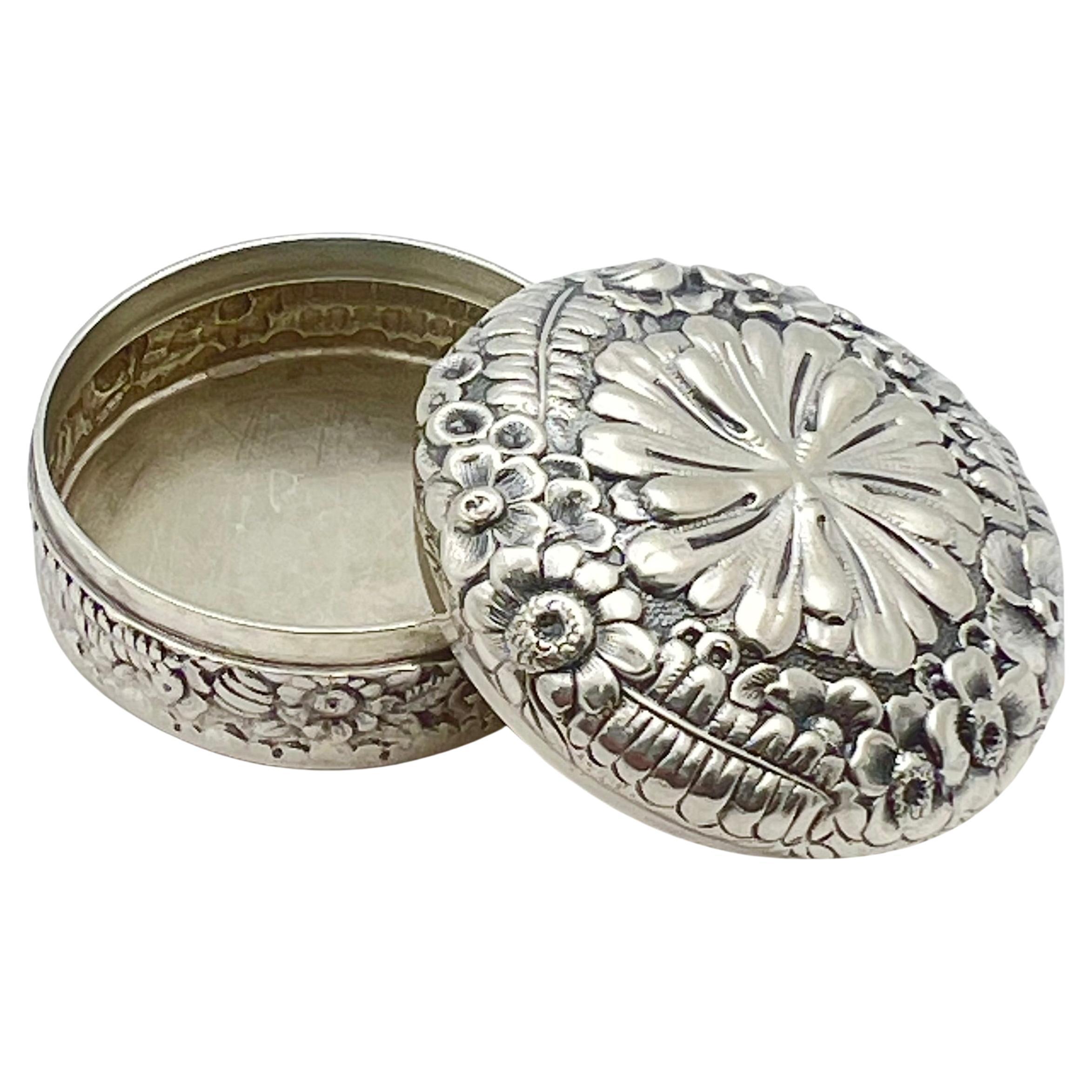 Tiffany Repoussé Sterling Silver 11-Piece Vanity Dresser Set 7