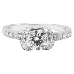 Bague de fiançailles solitaire en diamant certifié par Tiffany Ribbon - Platine