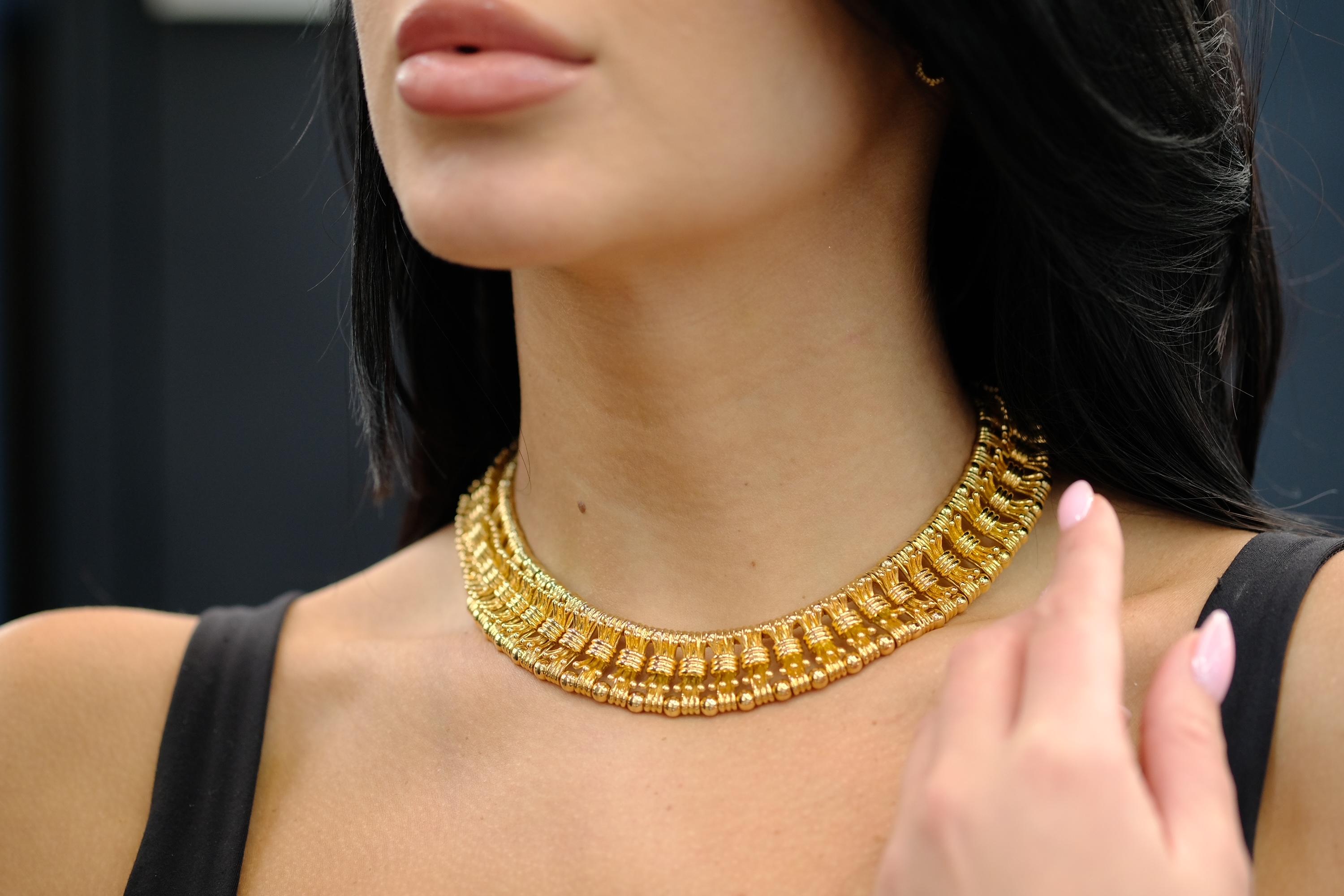 Tiffany, Schlumberger Collier à maillons Bowtie en or jaune 18 carats en vente 4