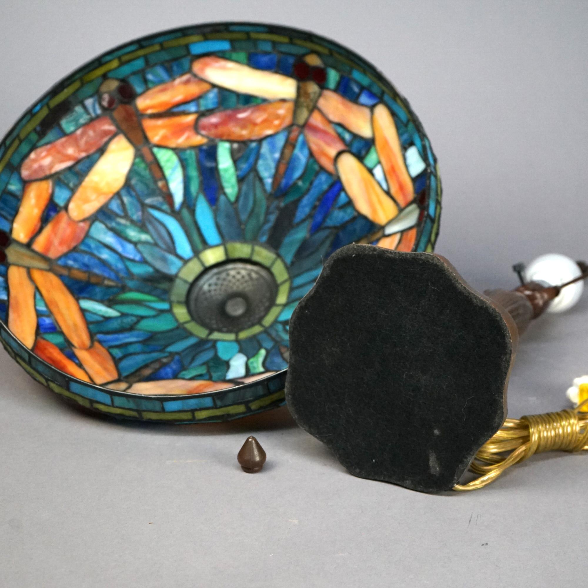 Lampe de table Dragonfly de l'école Tiffany en verre plombé et bijoutier, 20e siècle en vente 2