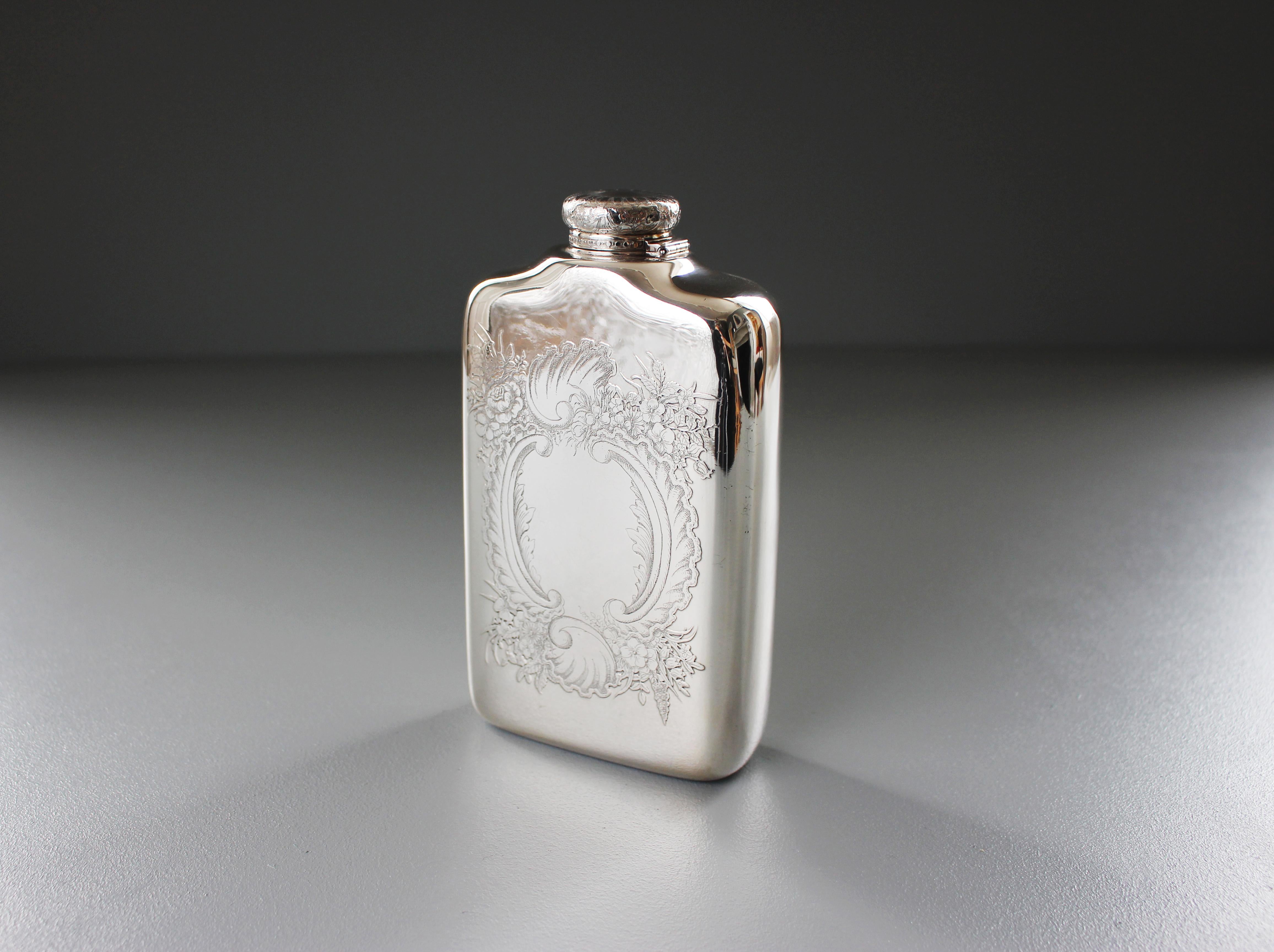 Silberne Spirit Flask von Tiffany (Amerikanische Klassik) im Angebot
