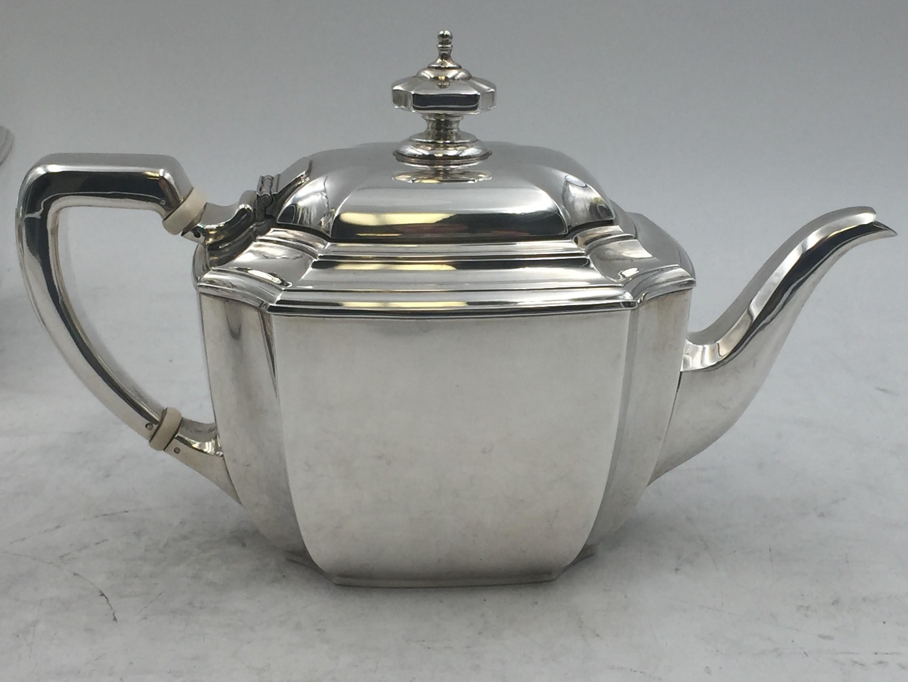 Tiffany Sterling Silver 1912 5-Piece Tea Coffee Set in Hampton Pattern Art Deco In Good Condition In New York, NY