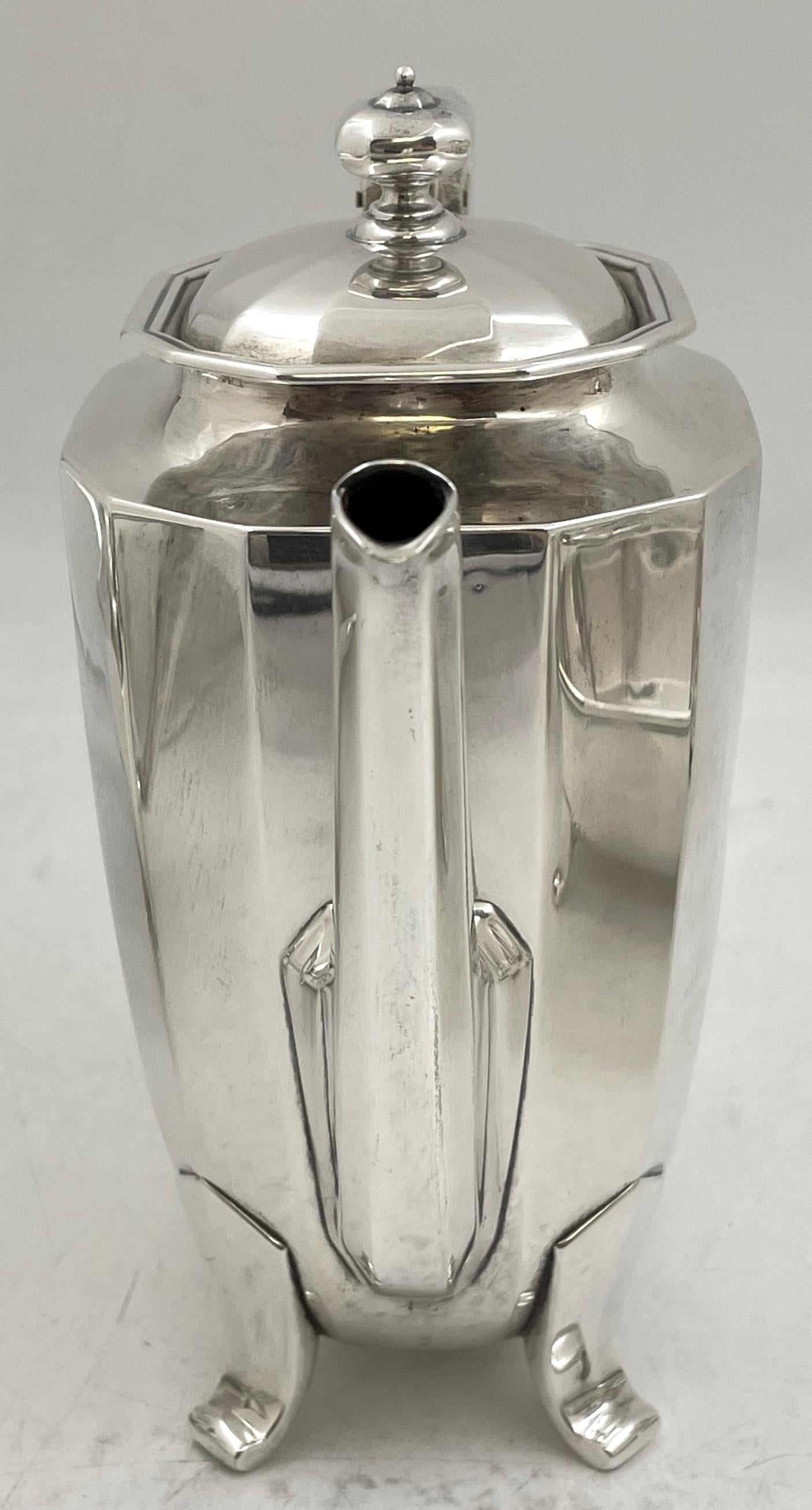 Tiffany Sterling Silver 6-Piece 1907 Tea & Coffee Set Century Pattern Art Deco In condizioni buone in vendita a New York, NY