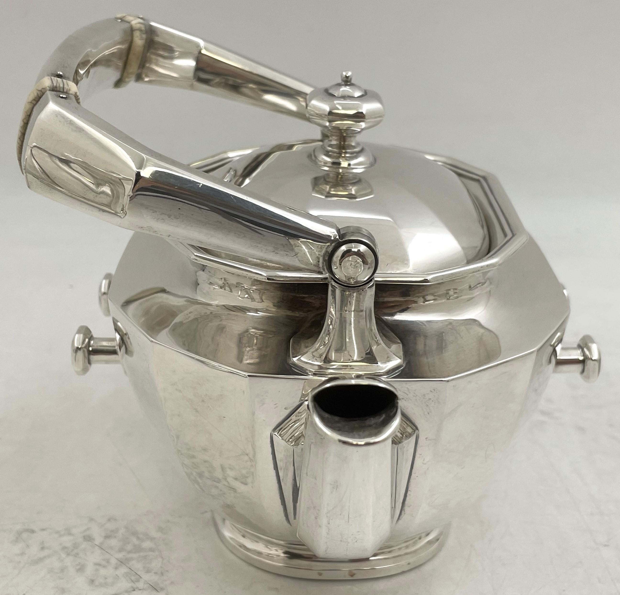Tiffany Sterling Silver 7-Piece 1907 Tea & Coffee Set + Tray Century Pattern in vendita 4