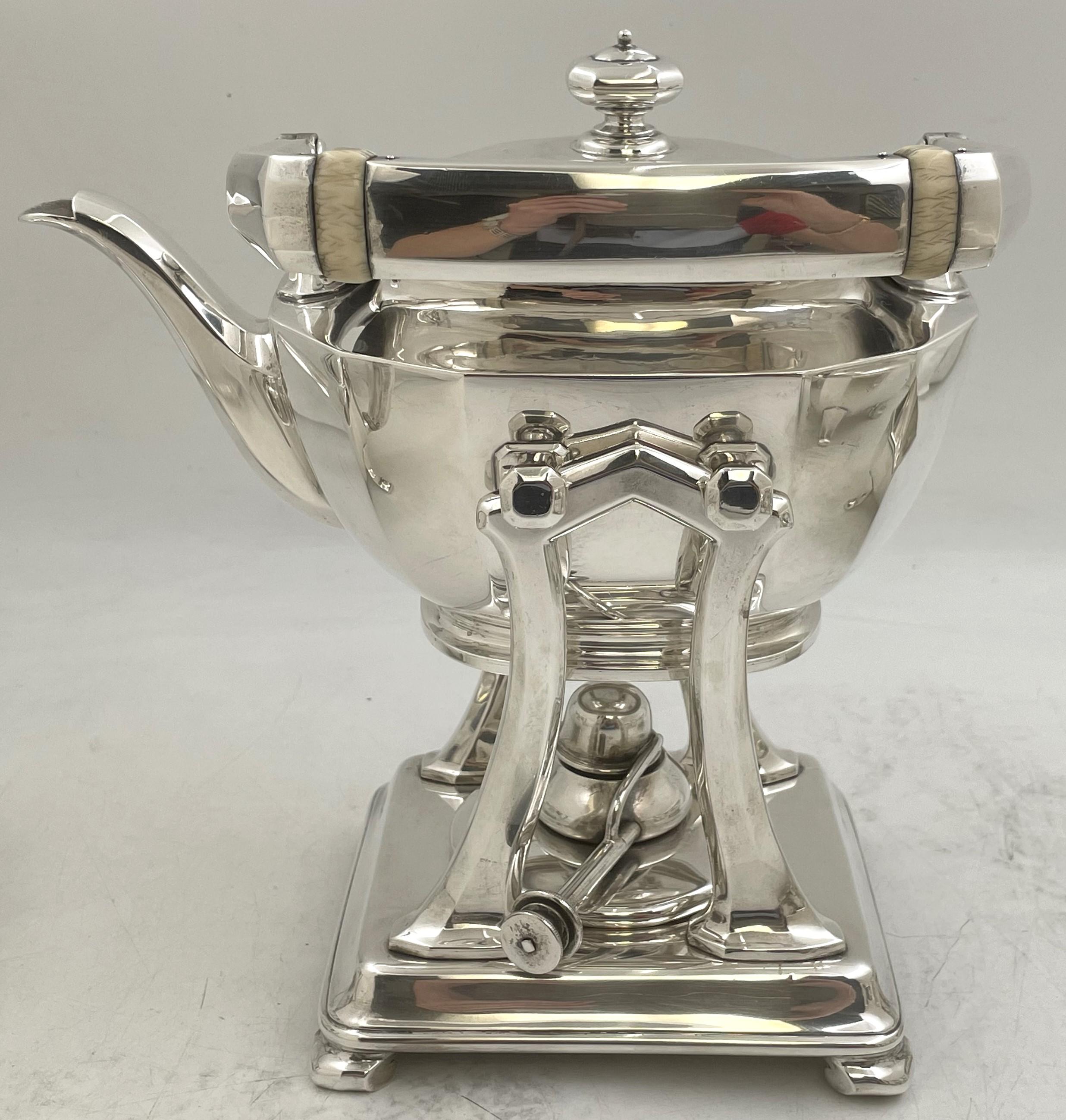 Inizio XX secolo Tiffany Sterling Silver 7-Piece 1907 Tea & Coffee Set + Tray Century Pattern in vendita