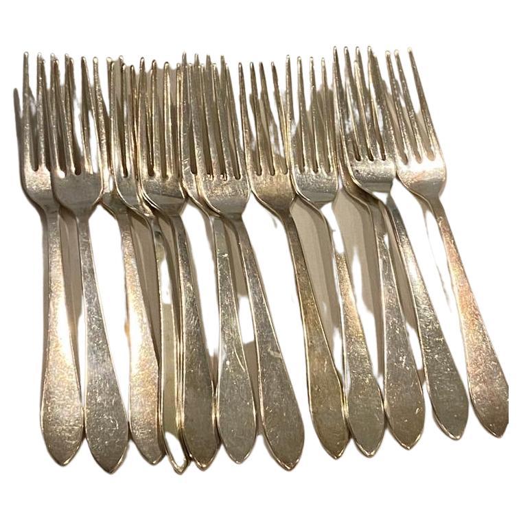 Mid-20th Century Tiffany Sterling Silver 79-Piece Flatware Set in Faneuil Pattern Art Deco For Sale