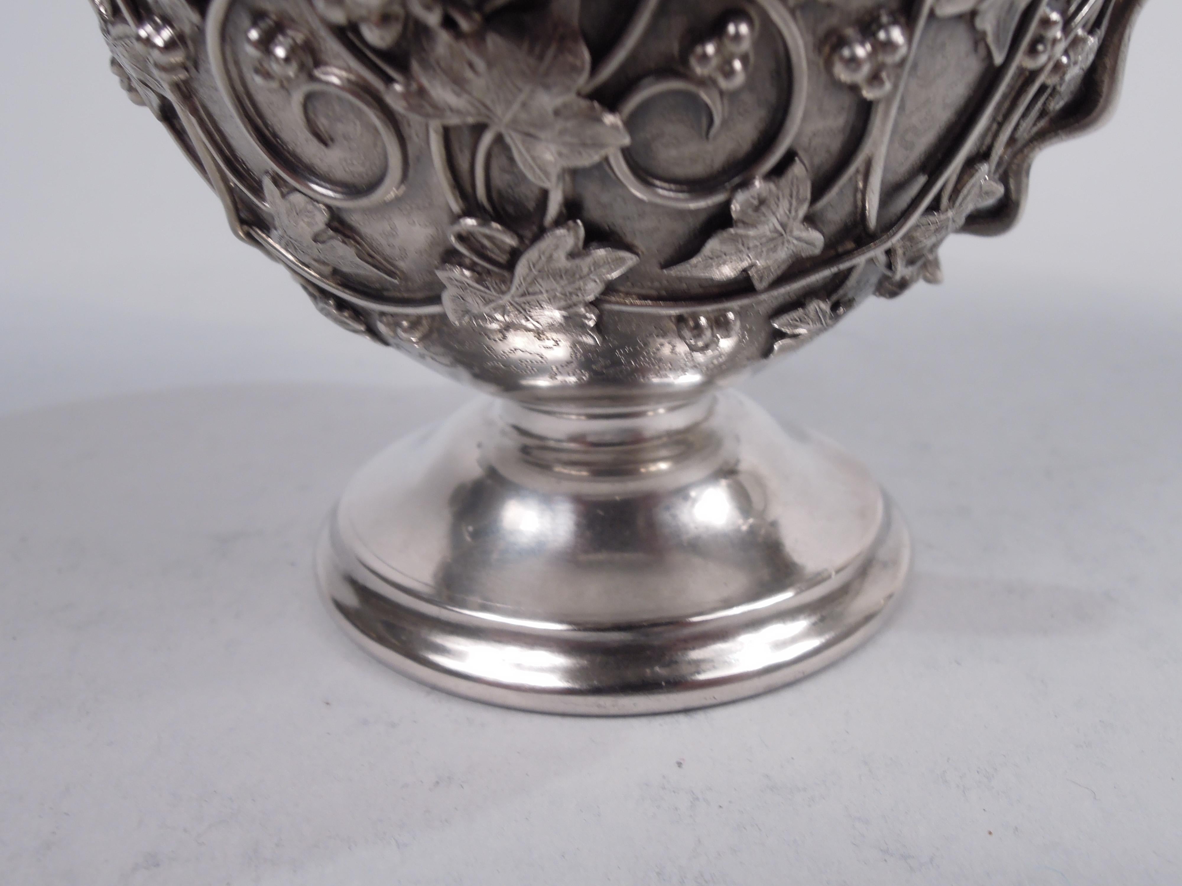 Tiffany Sterling Silver Baby Cup in Rare Bird’s Nest Pattern For Sale 3
