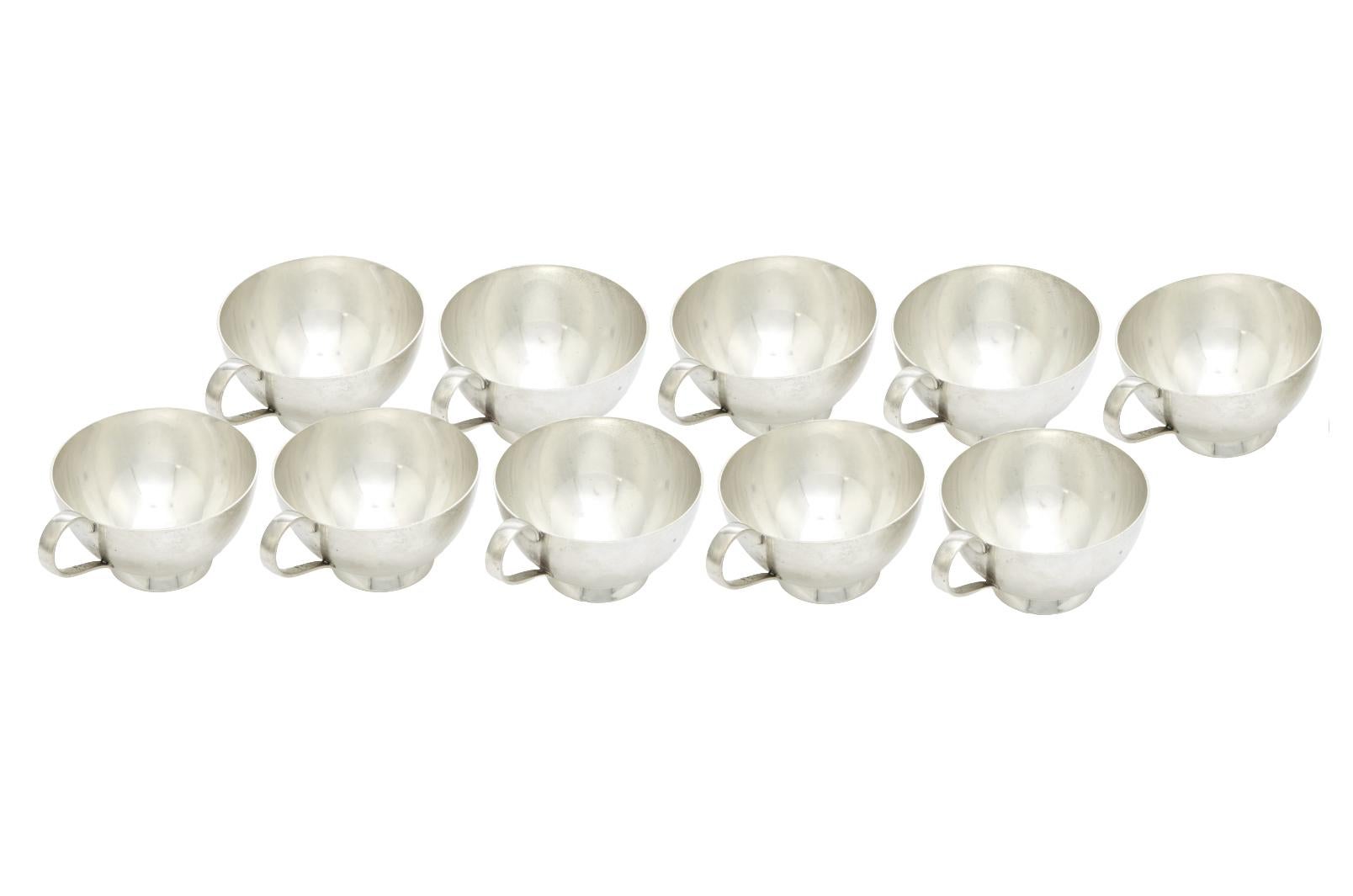 Metà XX secolo Tiffany Sterling Silver Servizio di bicchieri da bar e da tavola per dieci persone in vendita