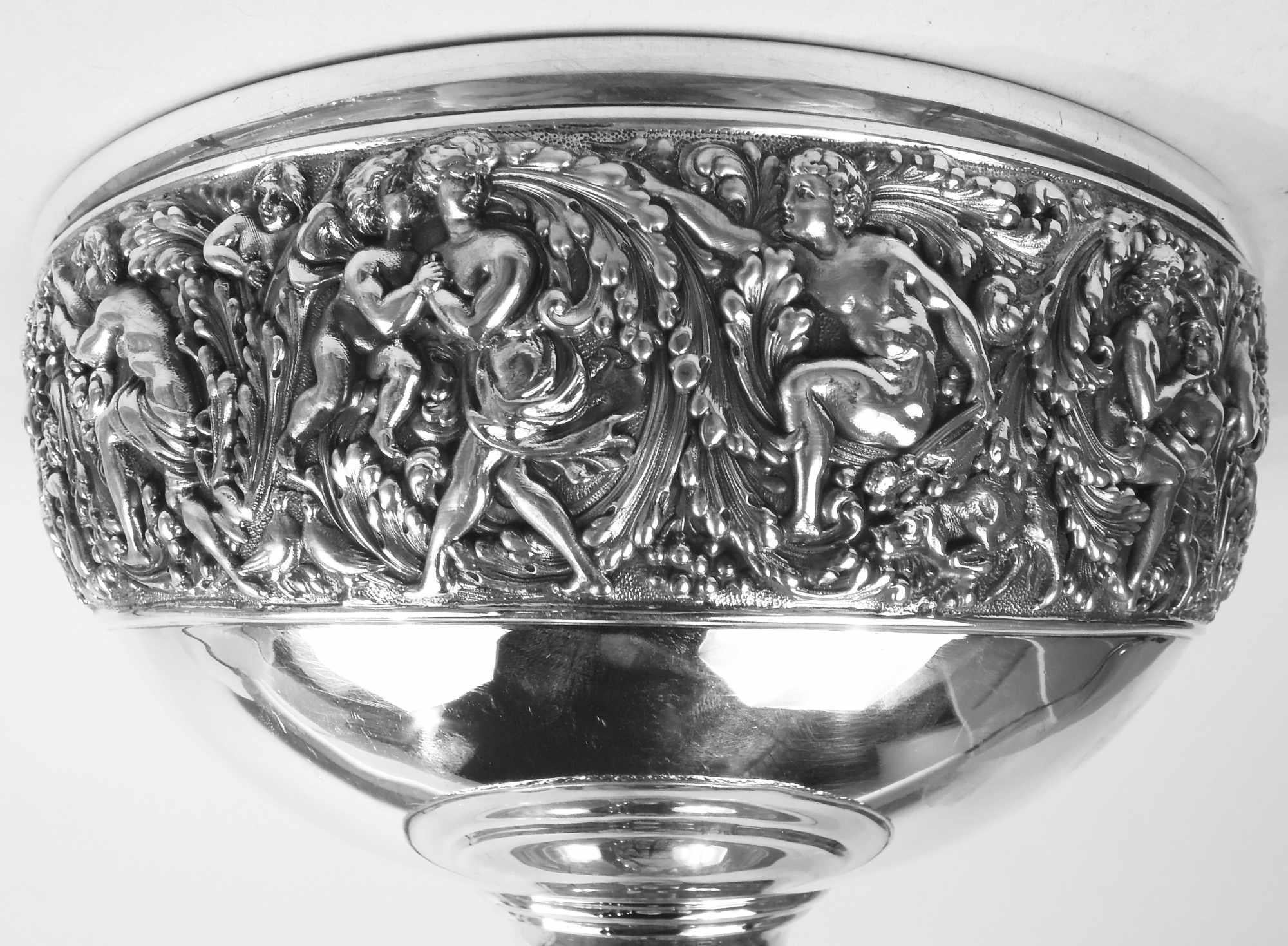 Début du 20ème siècle Bol de centre de table en argent sterling Tiffany des Beaux Arts Olympian en vente