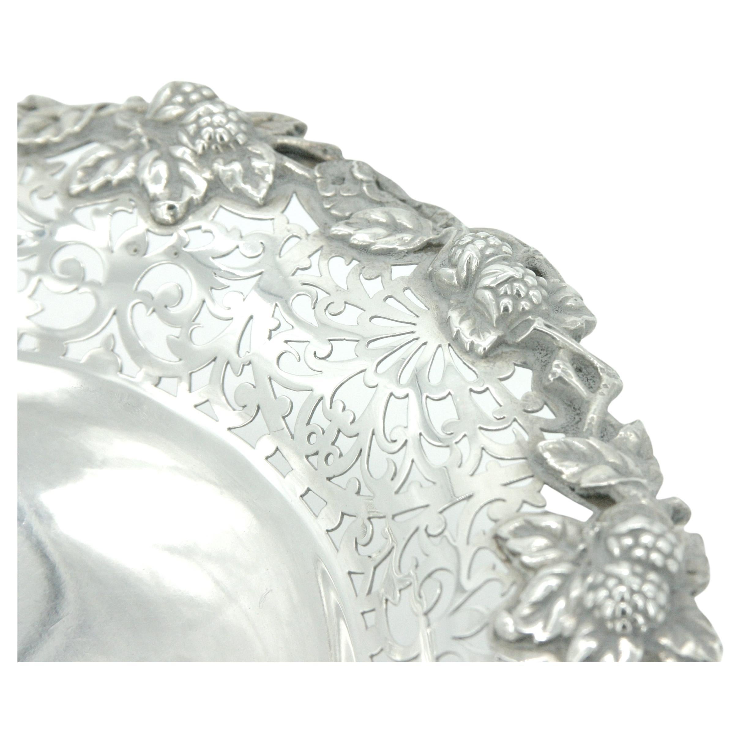 Tiffany Sterling Silver Tableware Serving Piece For Sale 3