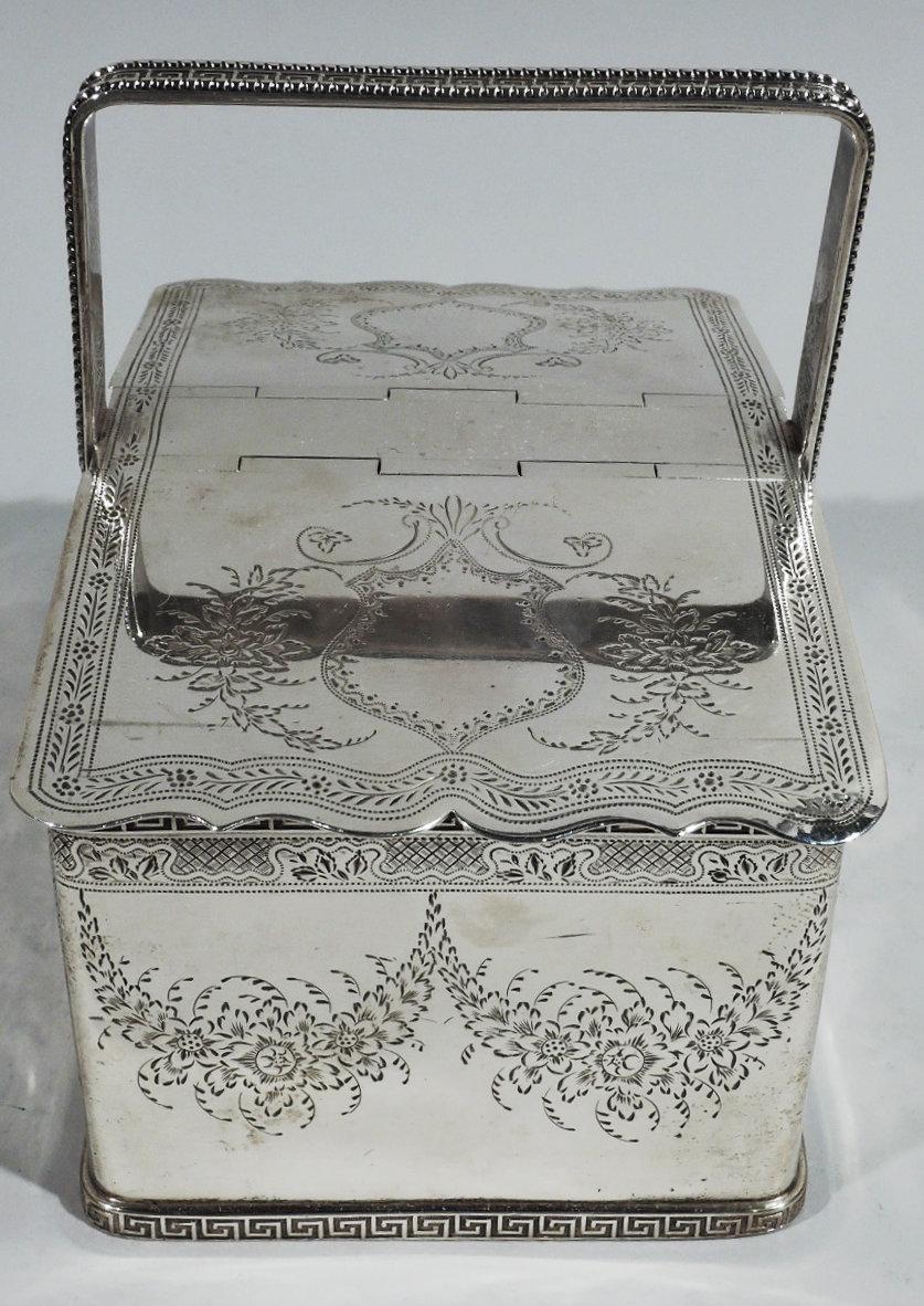 Victorien Boîte à thé en argent sterling de Tiffany avec Hallmark Early 550 Broadway