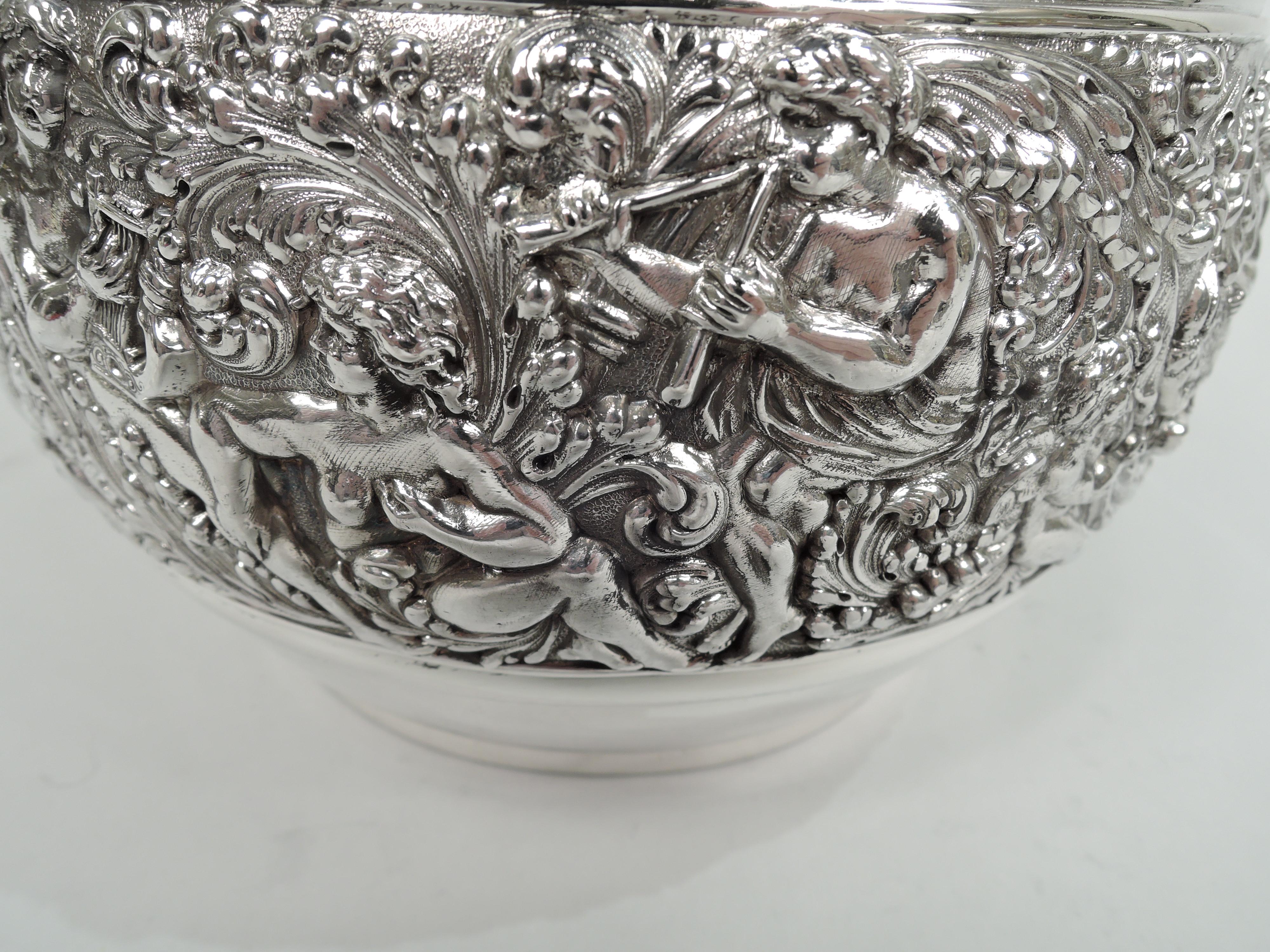 Tiffany Sterling Silver Water Pitcher in Beaux-Arts Olympian Pattern In Good Condition In New York, NY