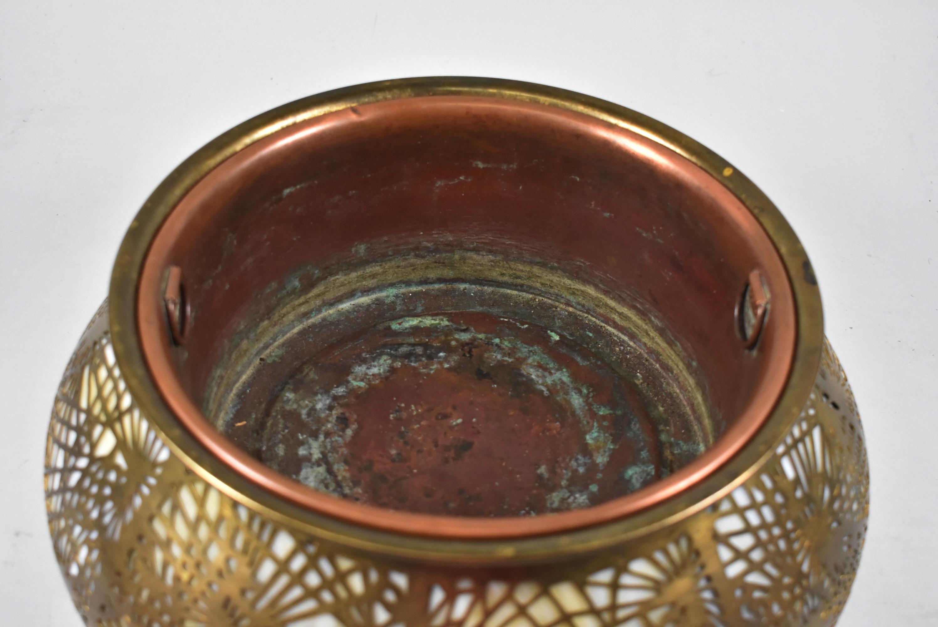 Art Nouveau Fioriera Jardinière #833 di Tiffany Studios da 10,5