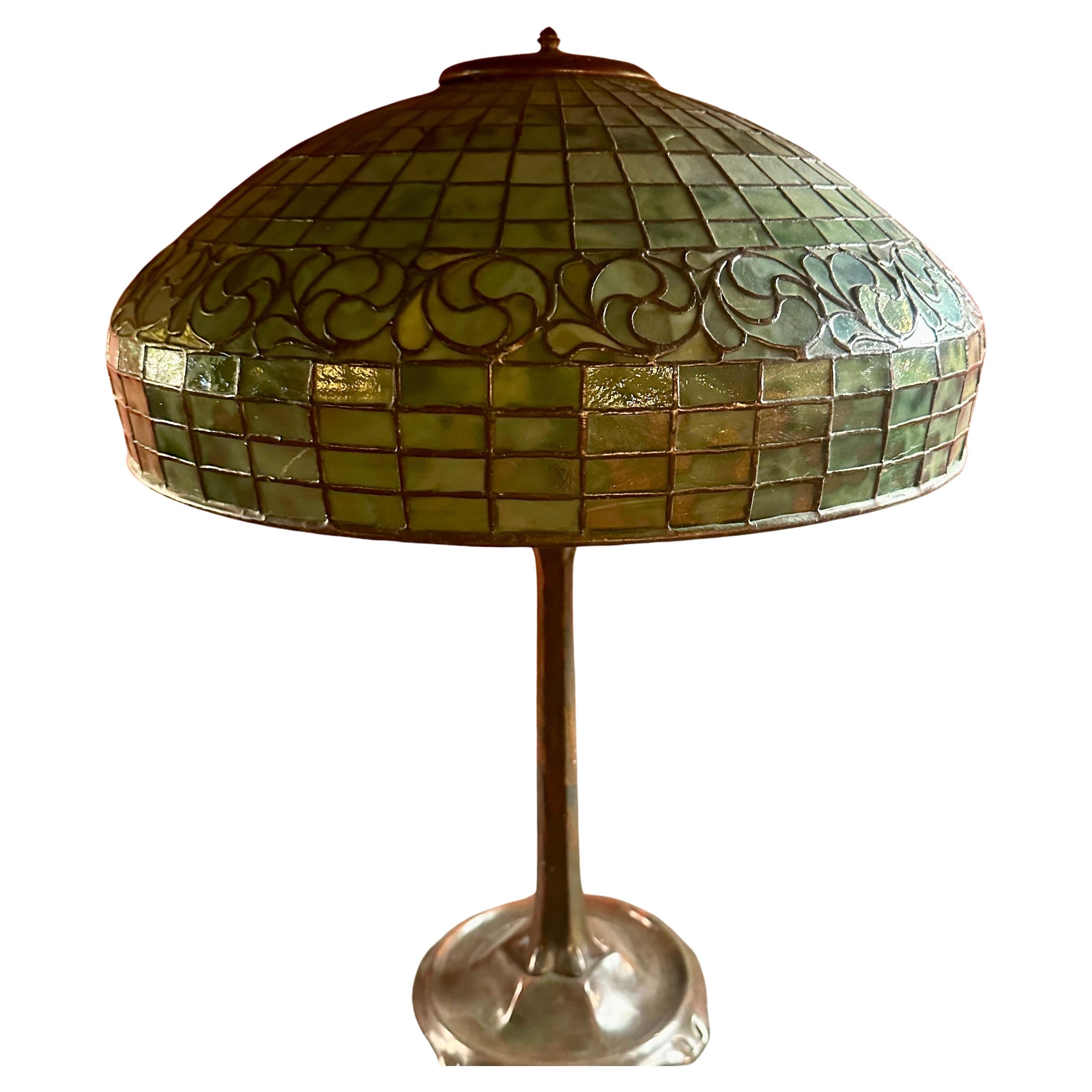 Art Nouveau Tiffany Studios 18” “Whirling Leaf” Table Lamp For Sale